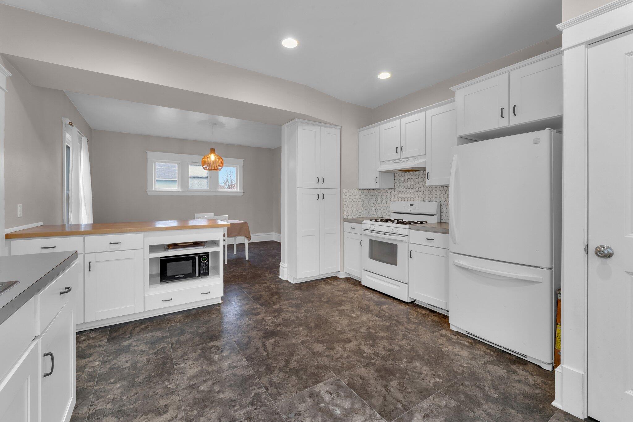 1300 Penn Avenue Ne Property Photo 8