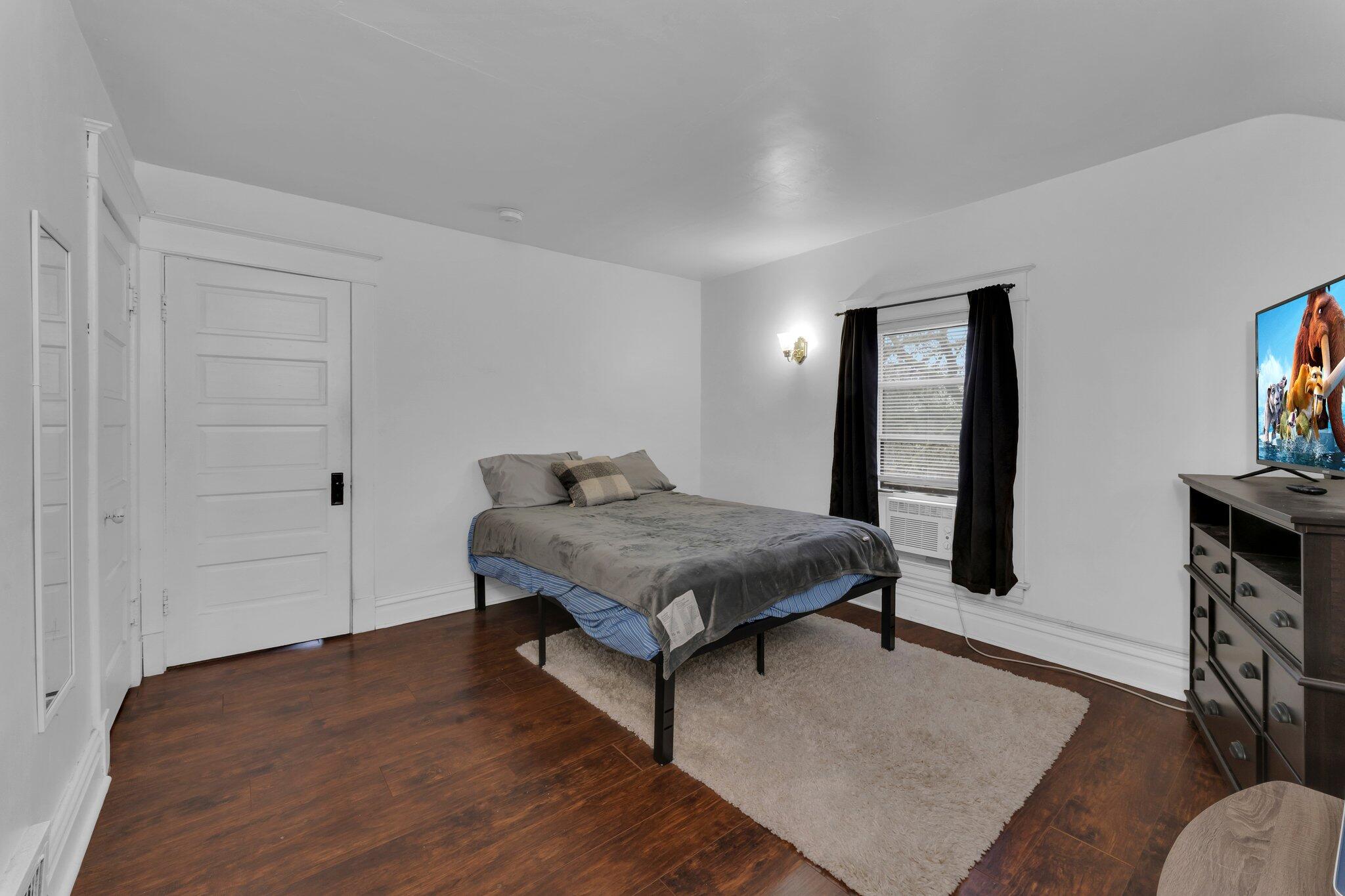 1300 Penn Avenue Ne Property Photo 19