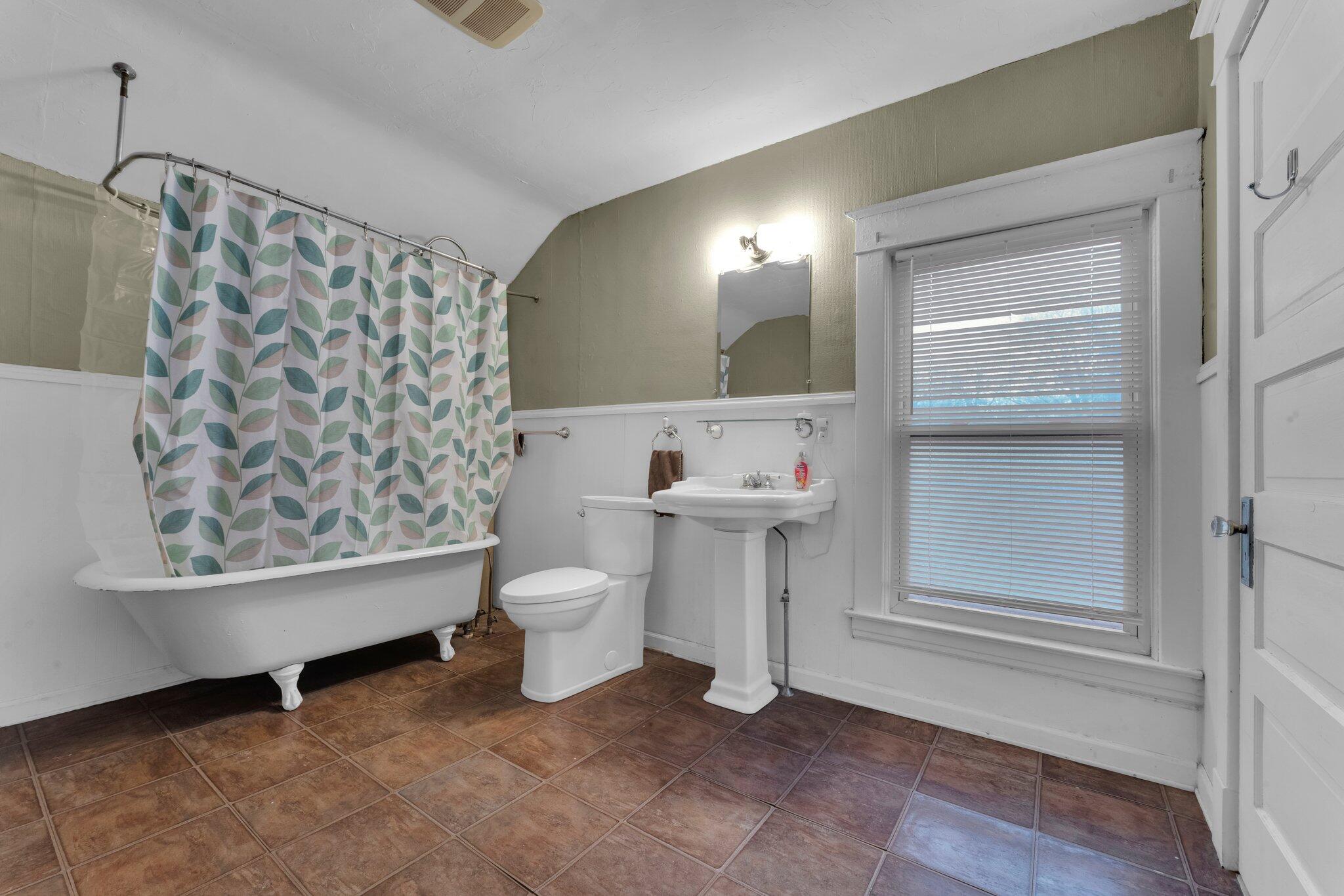1300 Penn Avenue Ne Property Photo 23