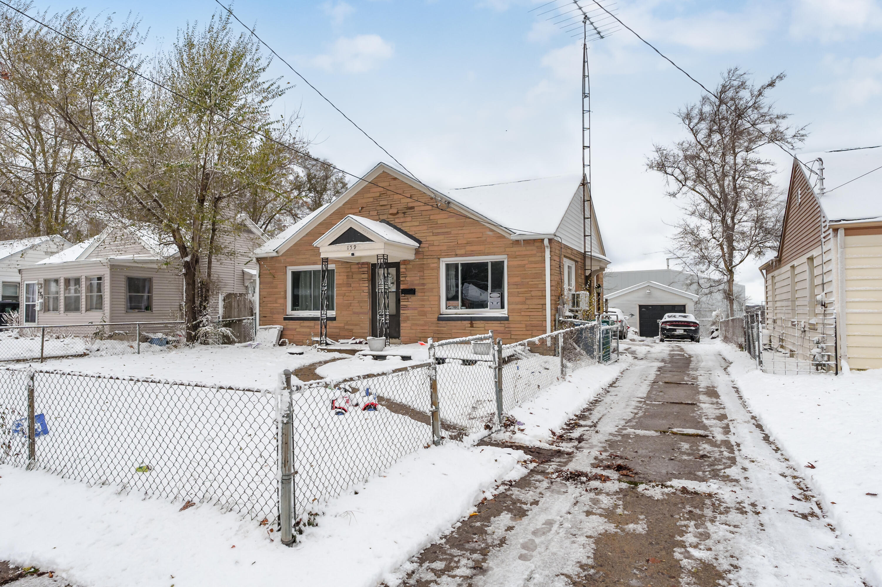159 Cliff Street Property Photo 1