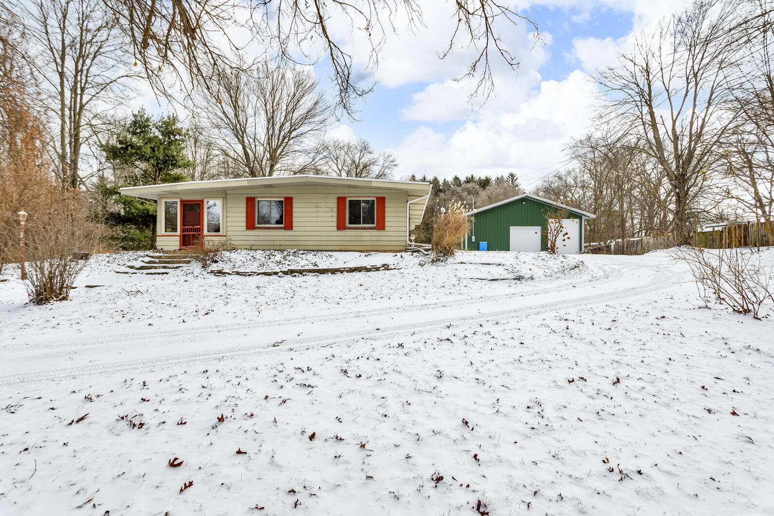 2897 Fox Road Property Photo 1