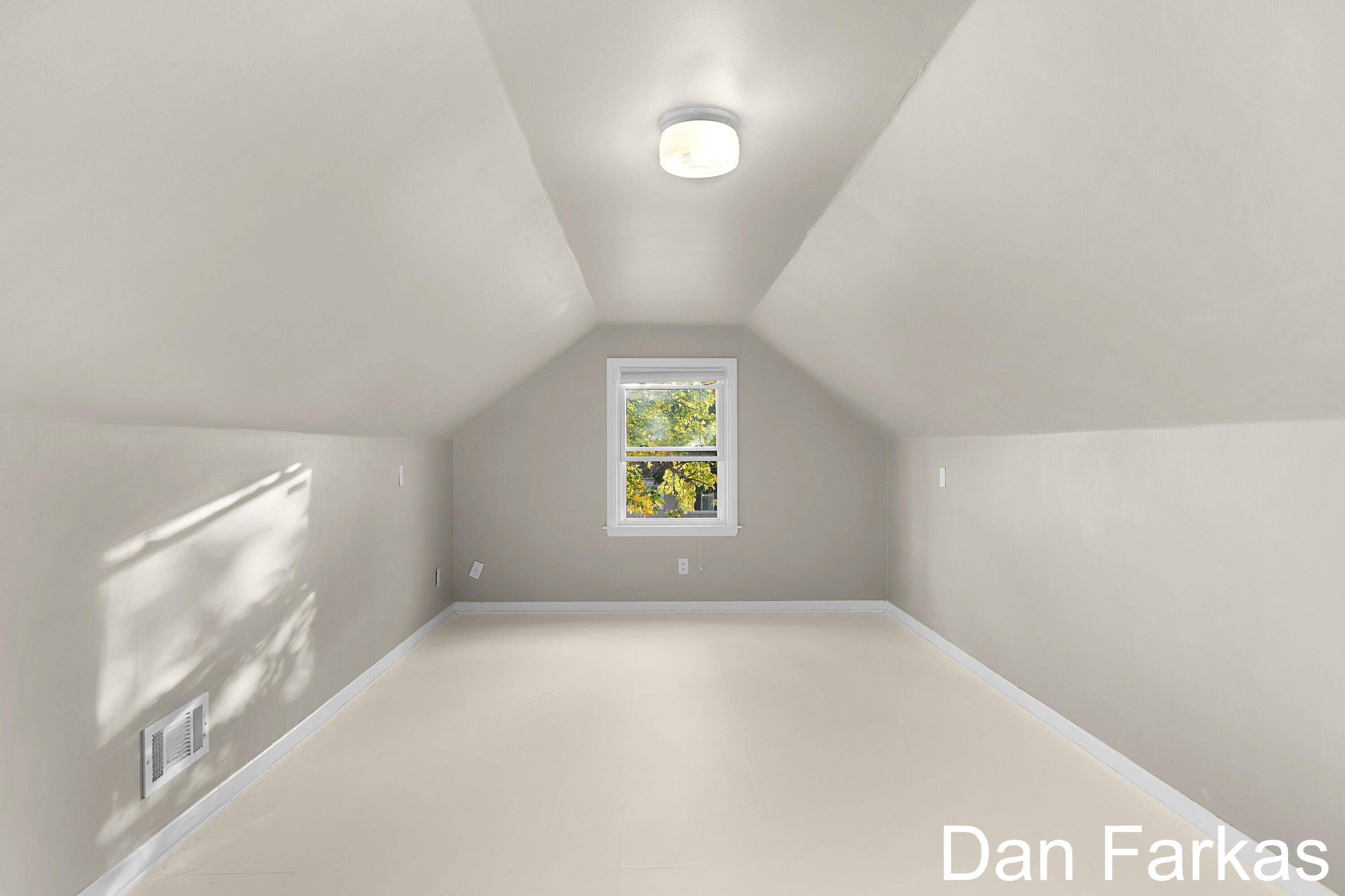 3743 Colby Avenue Sw Property Photo 17