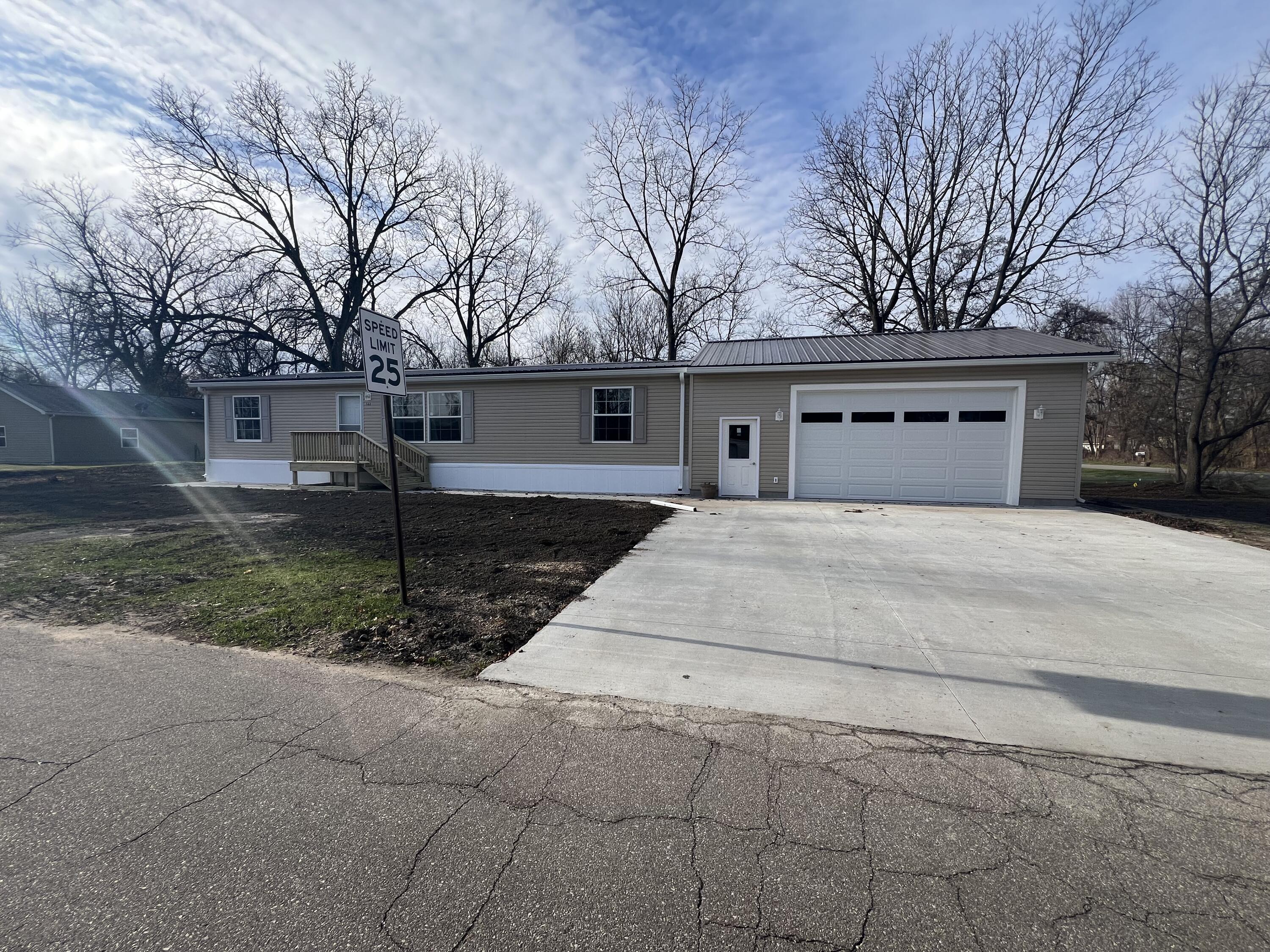 199 S Ewing Street Property Photo 2