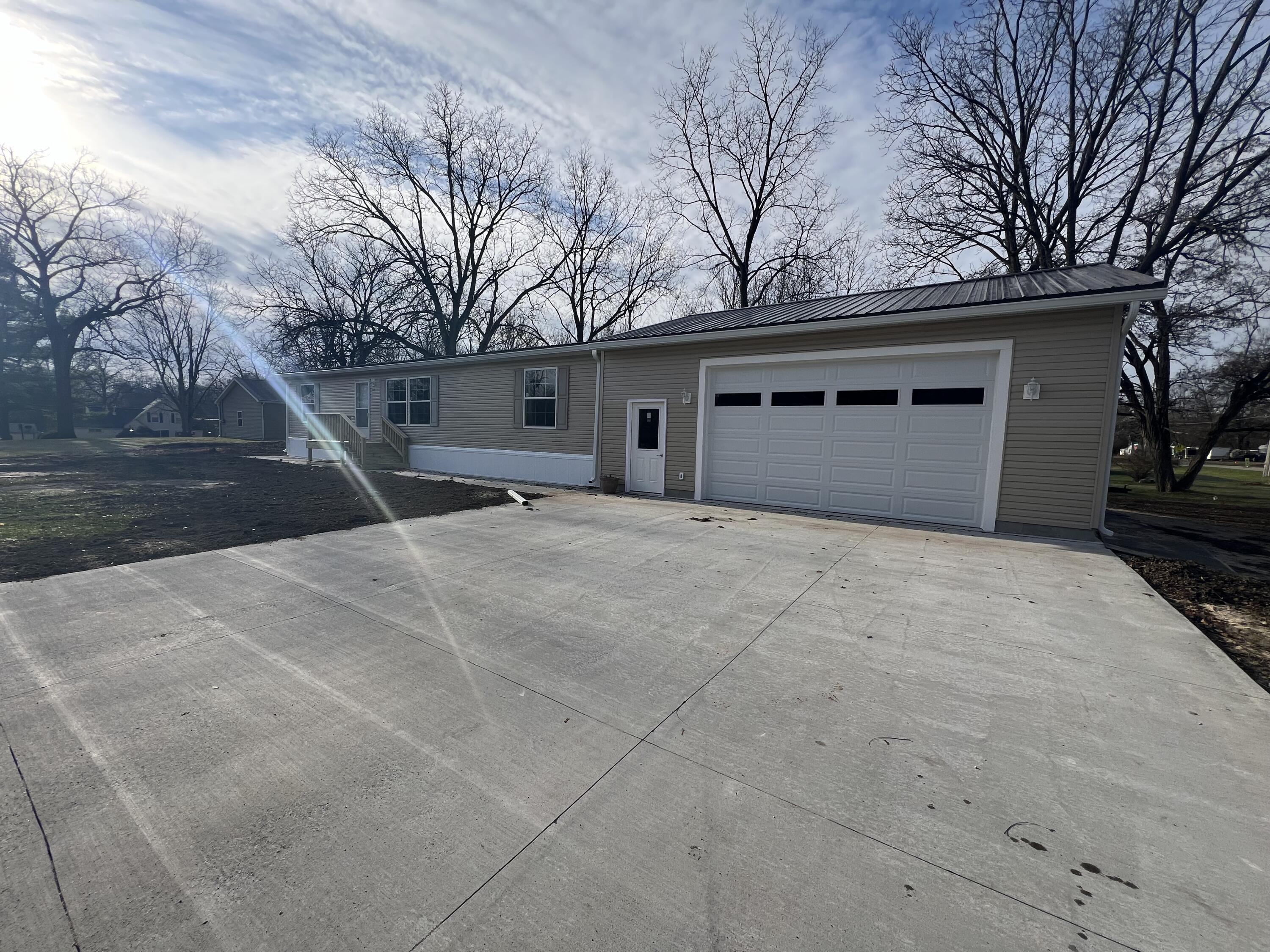 199 S Ewing Street Property Photo 5