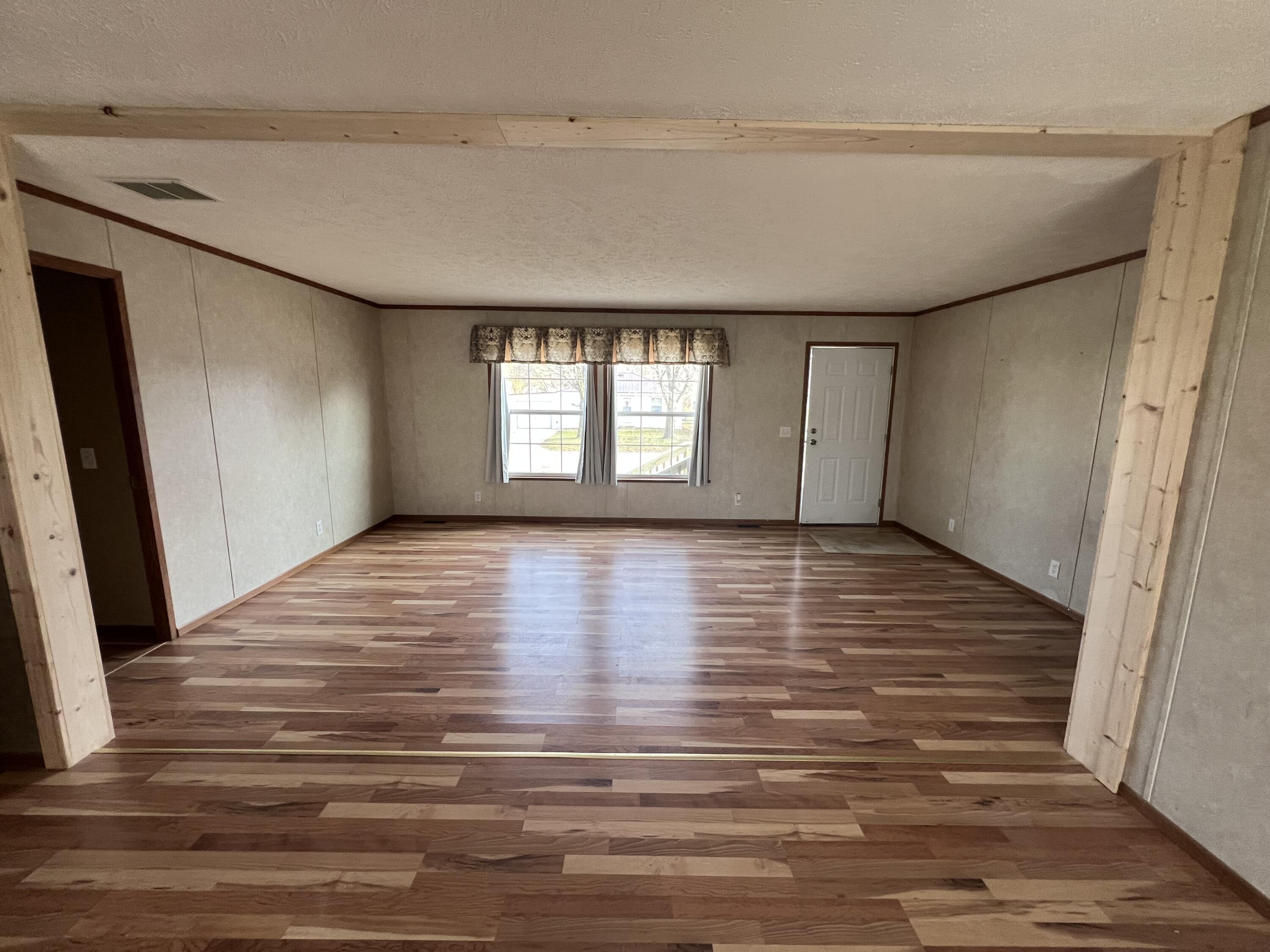 199 S Ewing Street Property Photo 12