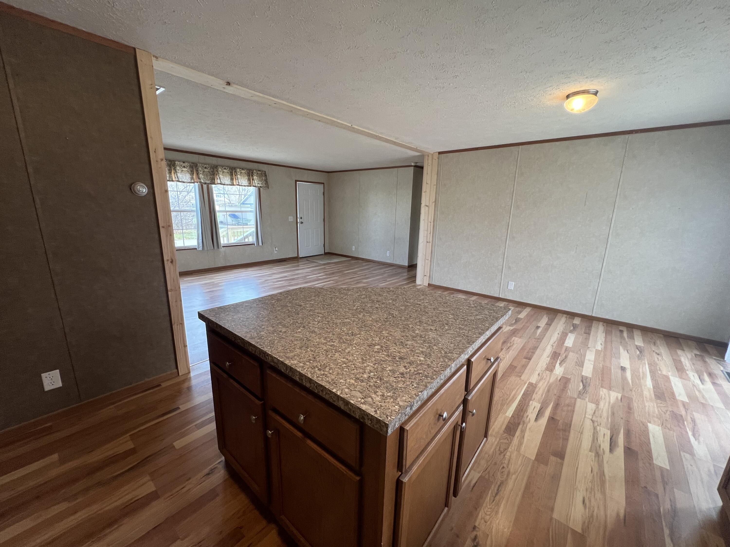 199 S Ewing Street Property Photo 14