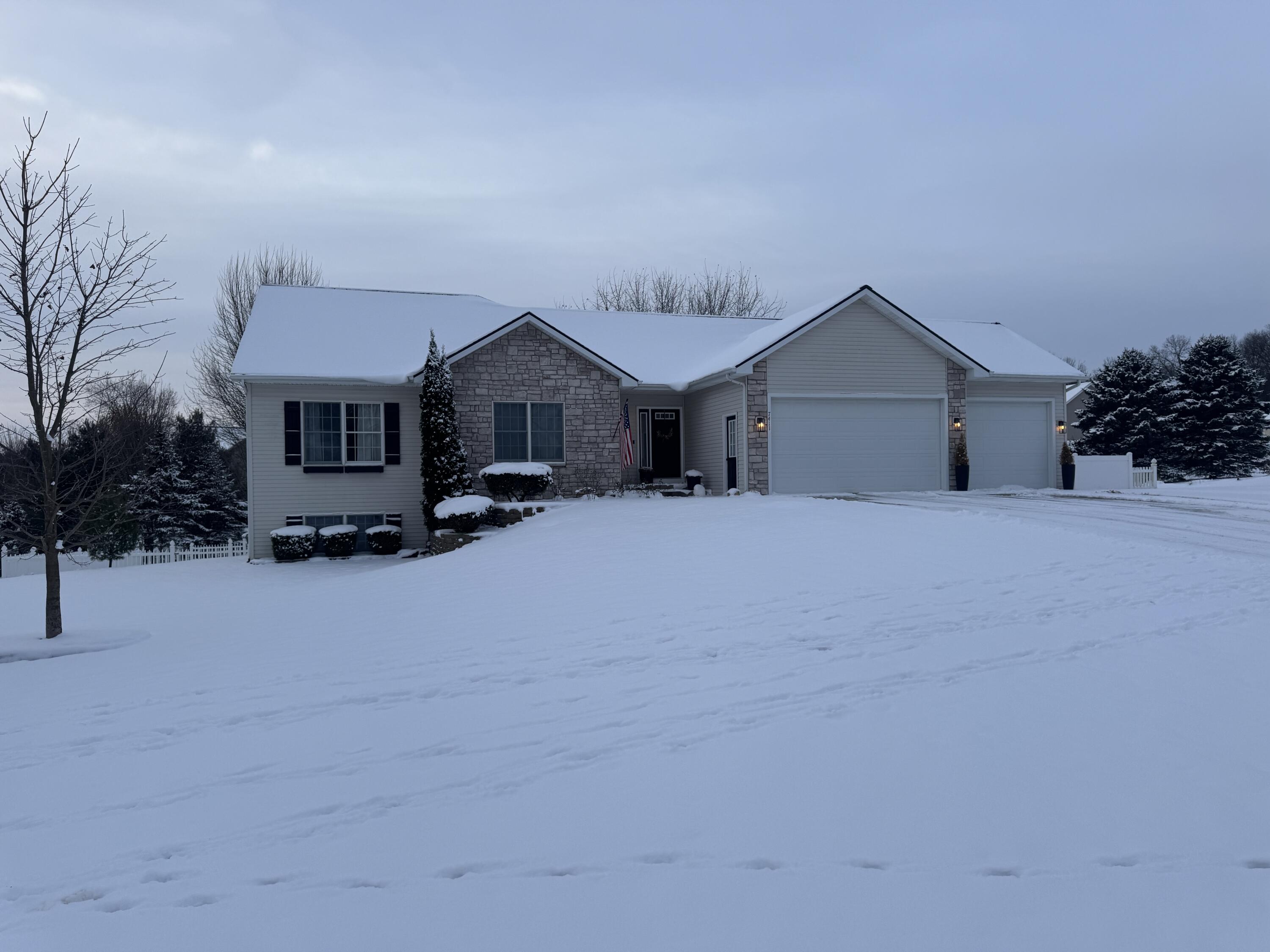 7411 Tawas Avenue Property Photo 1