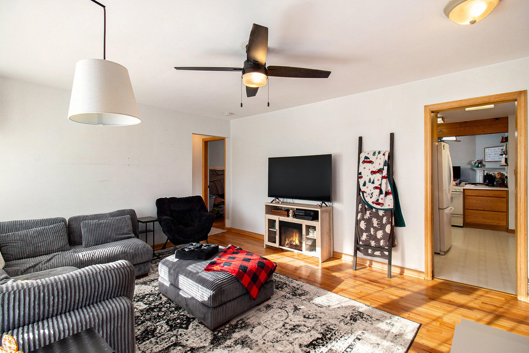 1522 Kensington Drive Property Photo 4