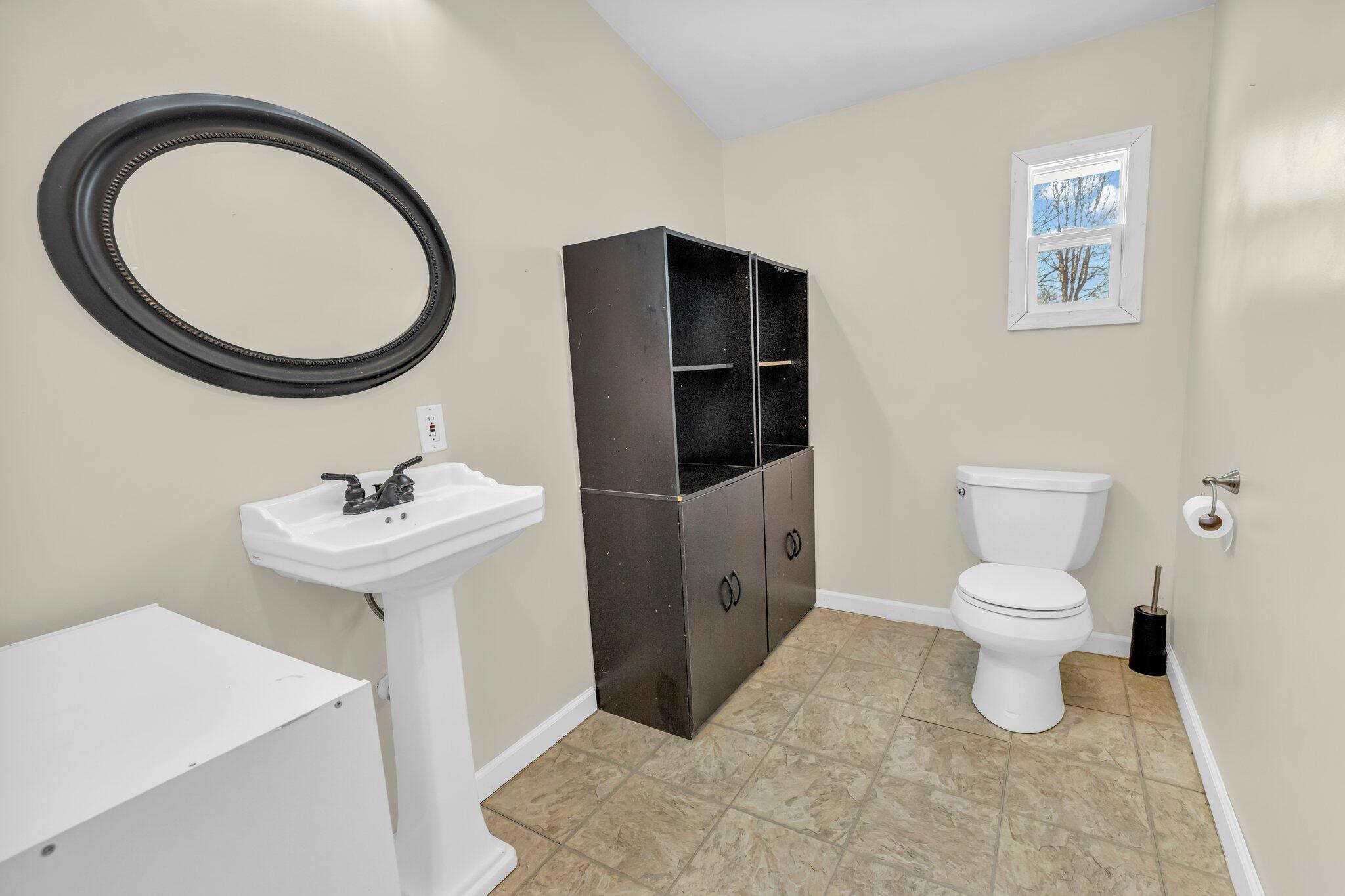 204 E Fenton Street Property Photo 21