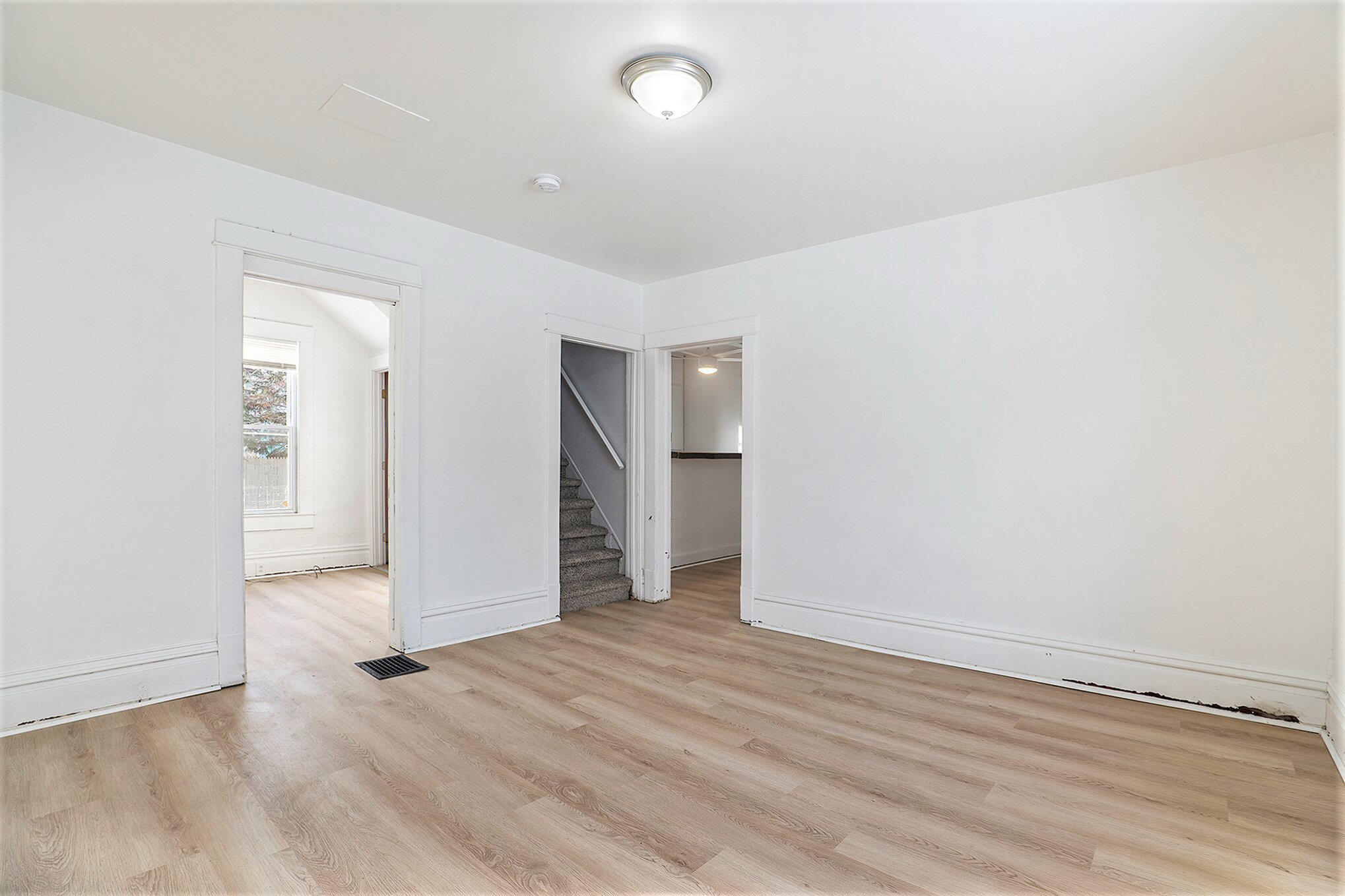 1503 Jiroch Street Property Photo 5