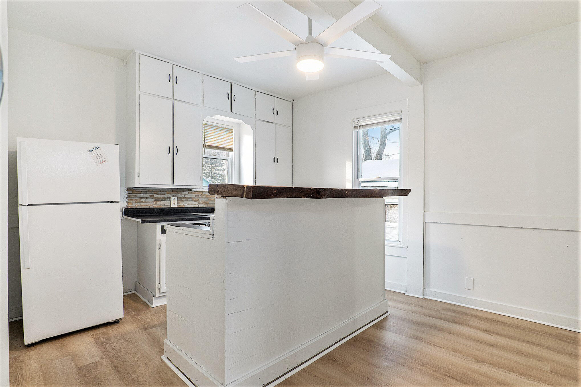 1503 Jiroch Street Property Photo 6