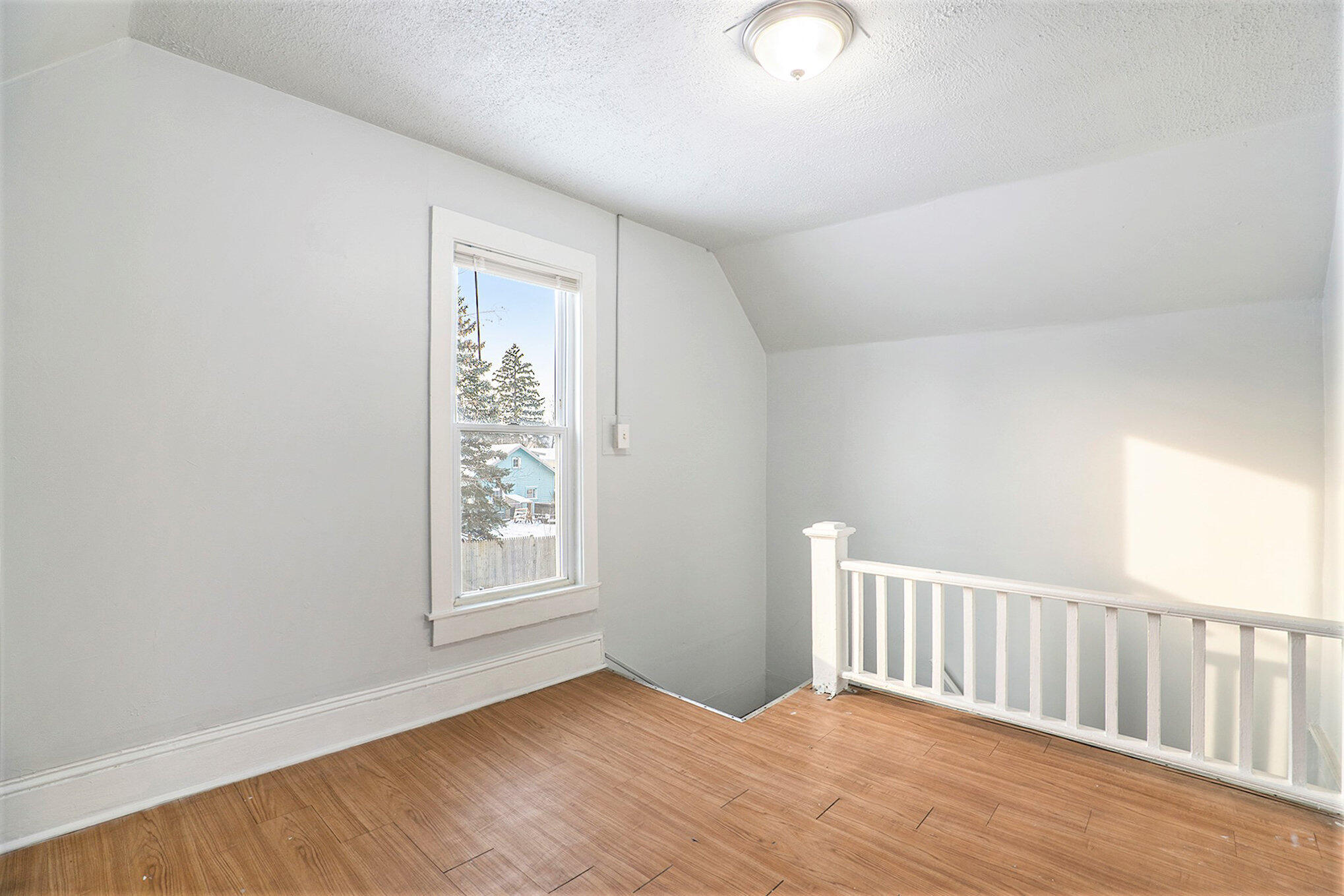 1503 Jiroch Street Property Photo 10