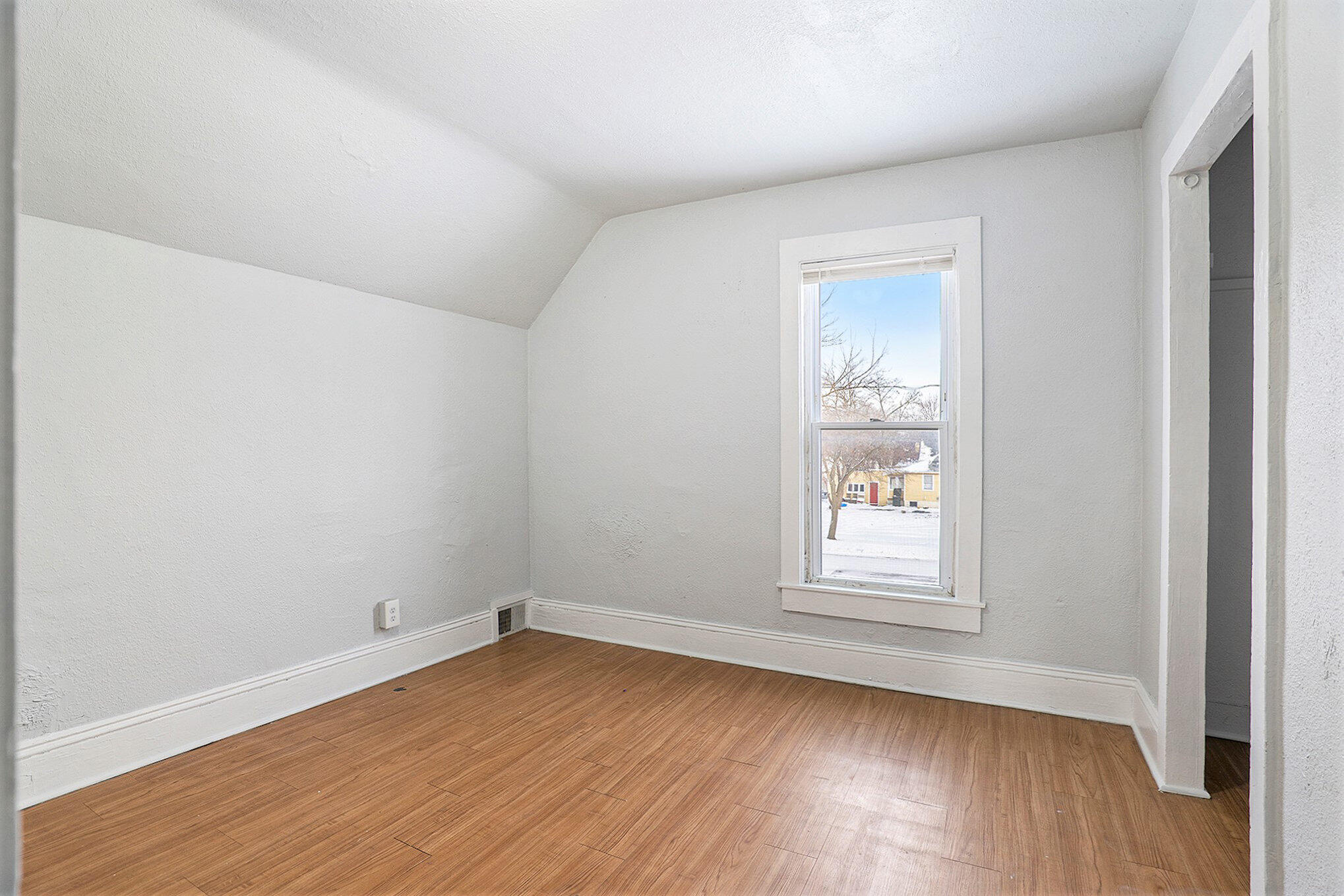 1503 Jiroch Street Property Photo 12