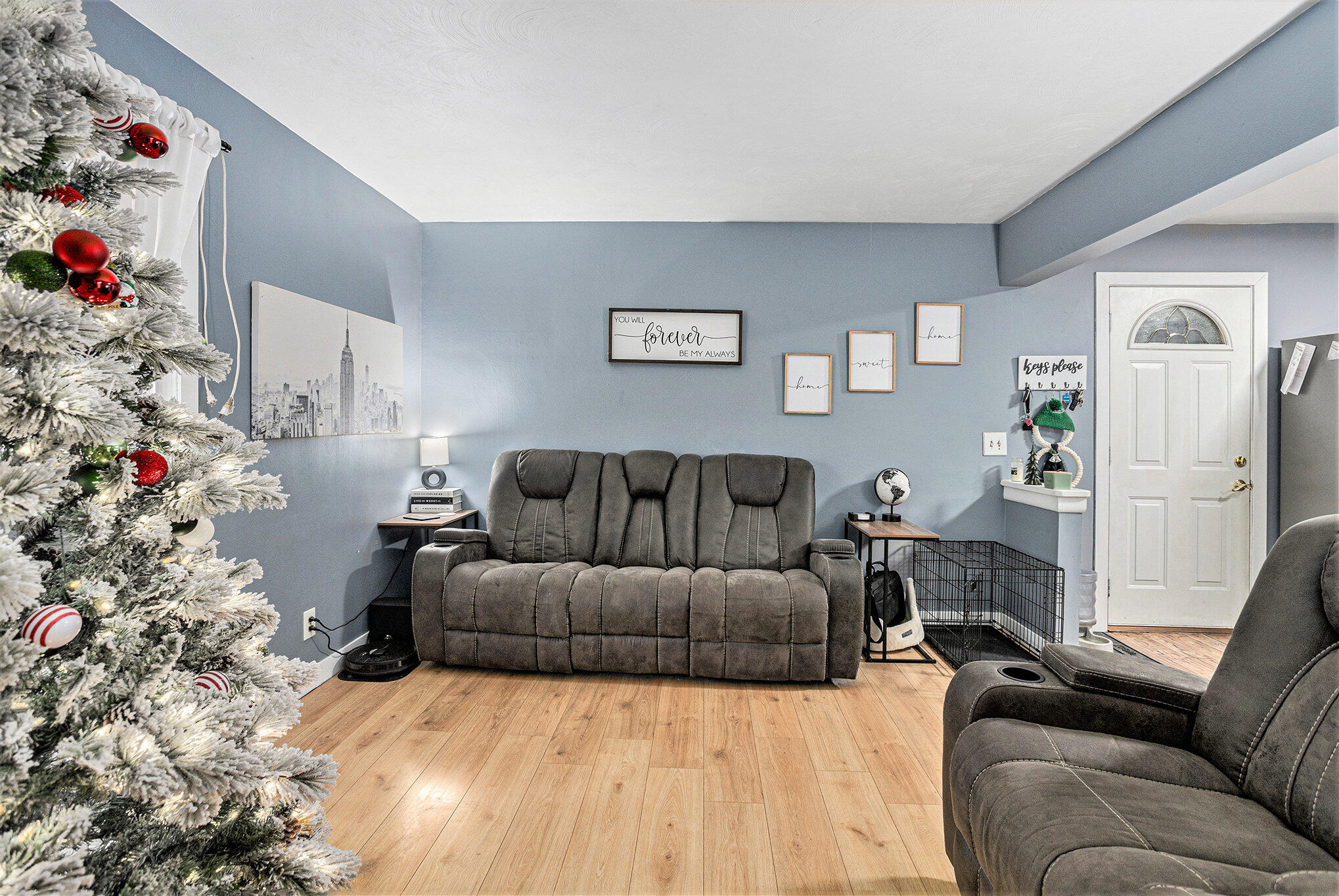 4217 Tiffany Avenue Property Photo 3