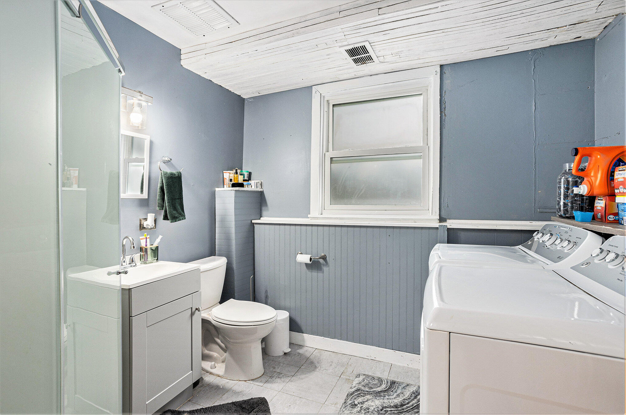 4217 Tiffany Avenue Property Photo 18