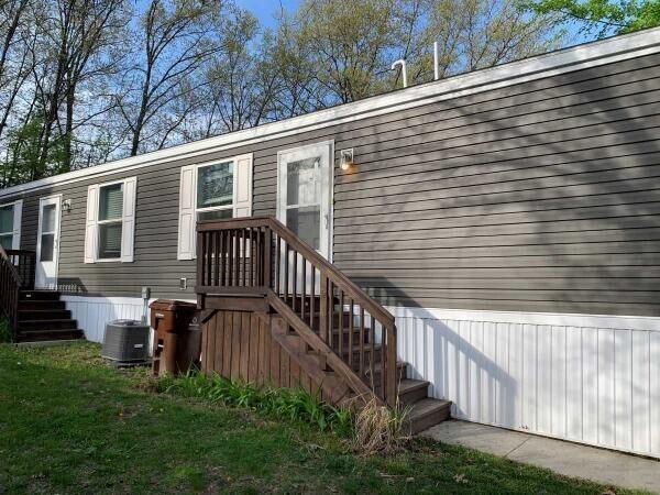 4445 Briar Ridge Drive Ne Property Photo 3
