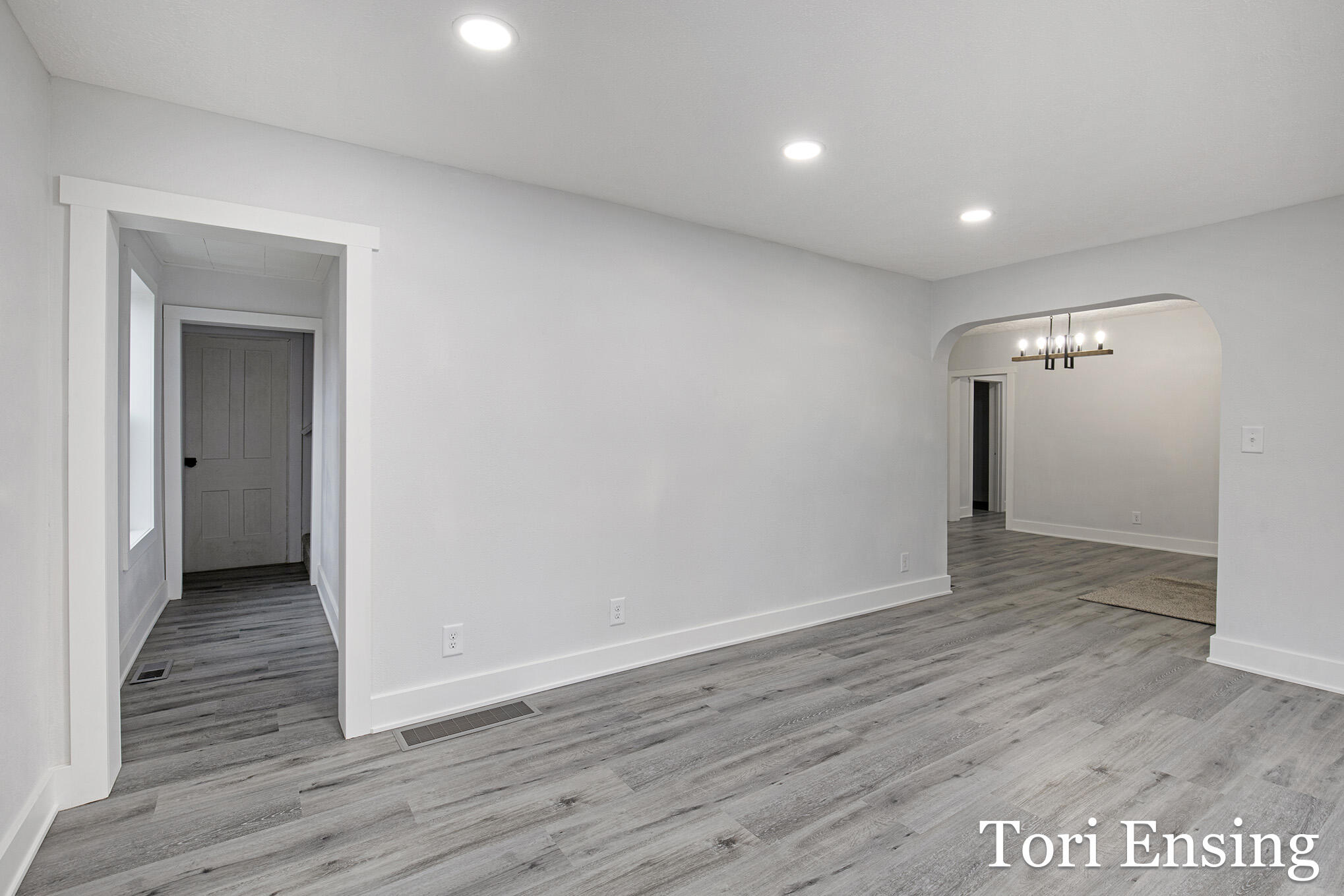 322 W Pine Street Property Photo 4