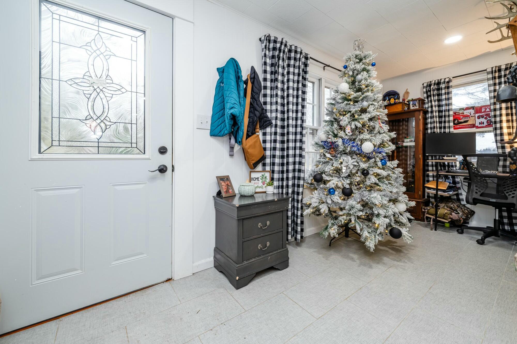 11716 Pucker Street Property Photo 4