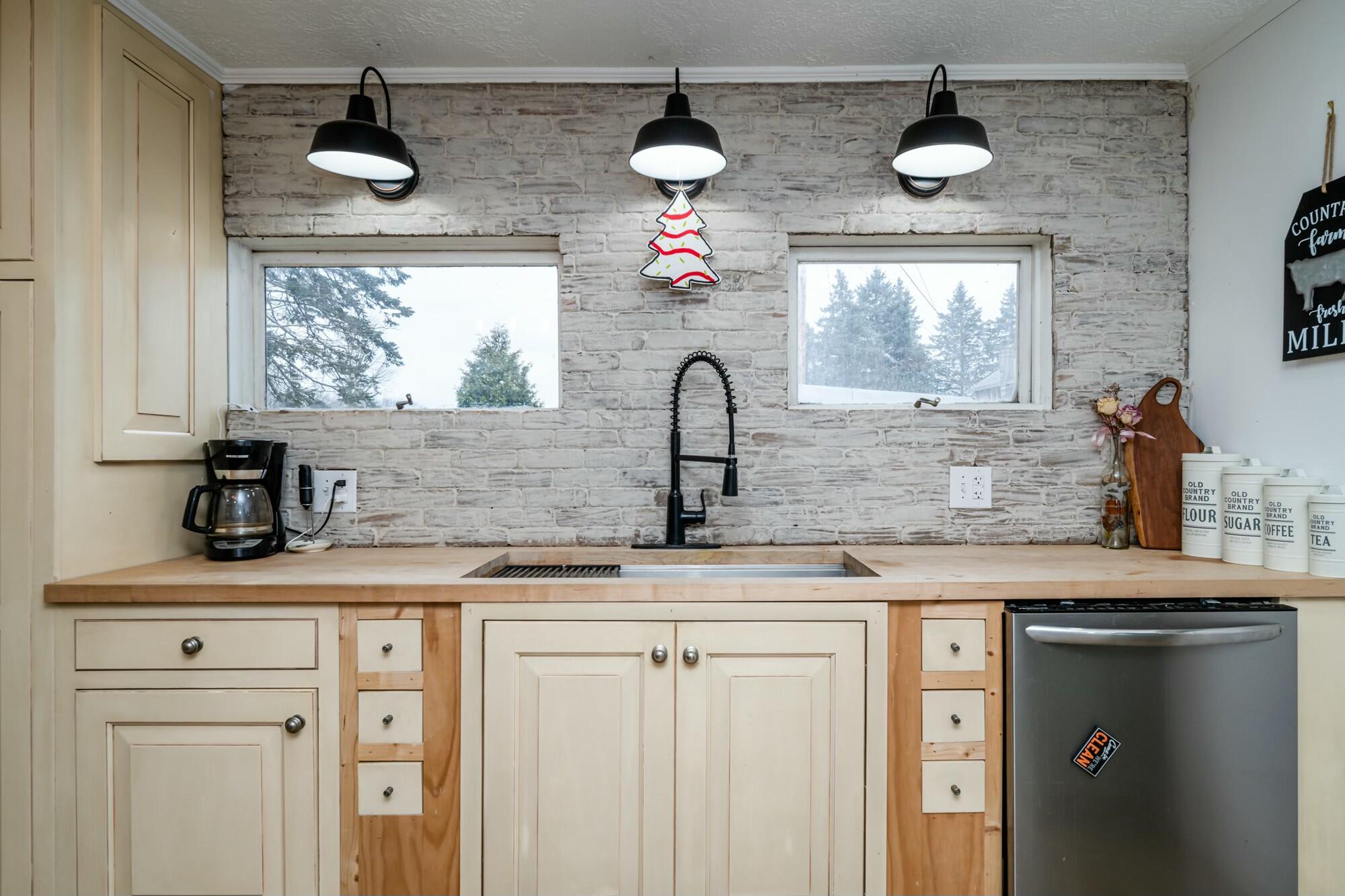 11716 Pucker Street Property Photo 10