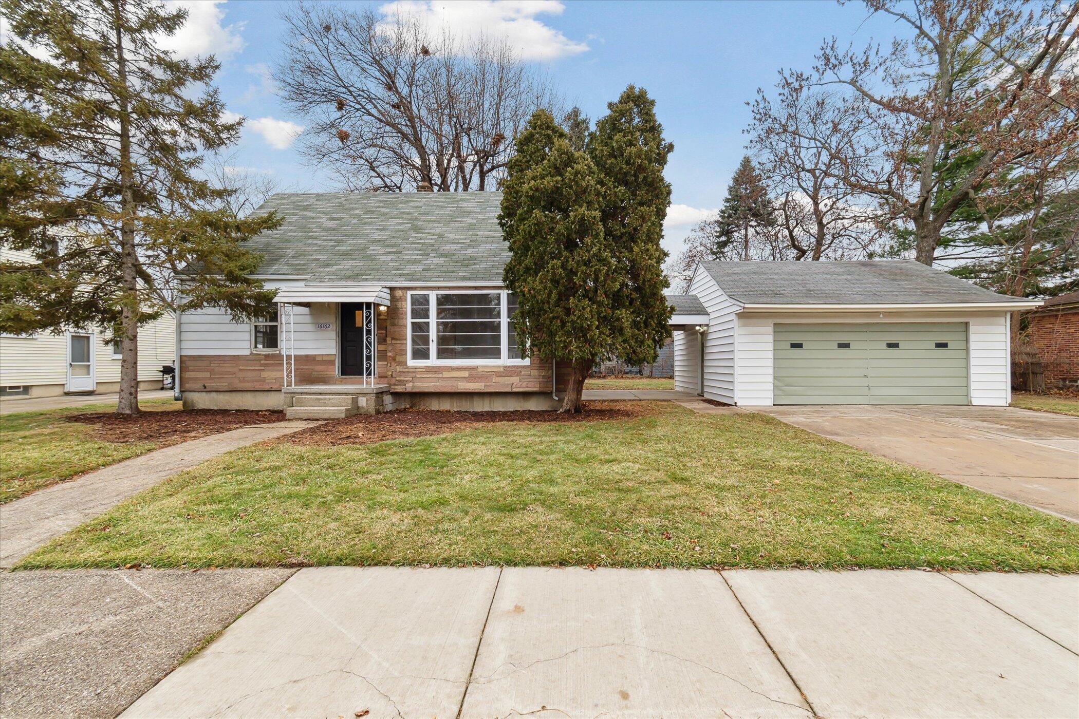 16162 Angelique Avenue Property Photo 3