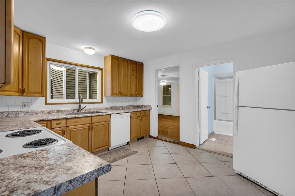 7901 7 Mile Road Property Photo 15