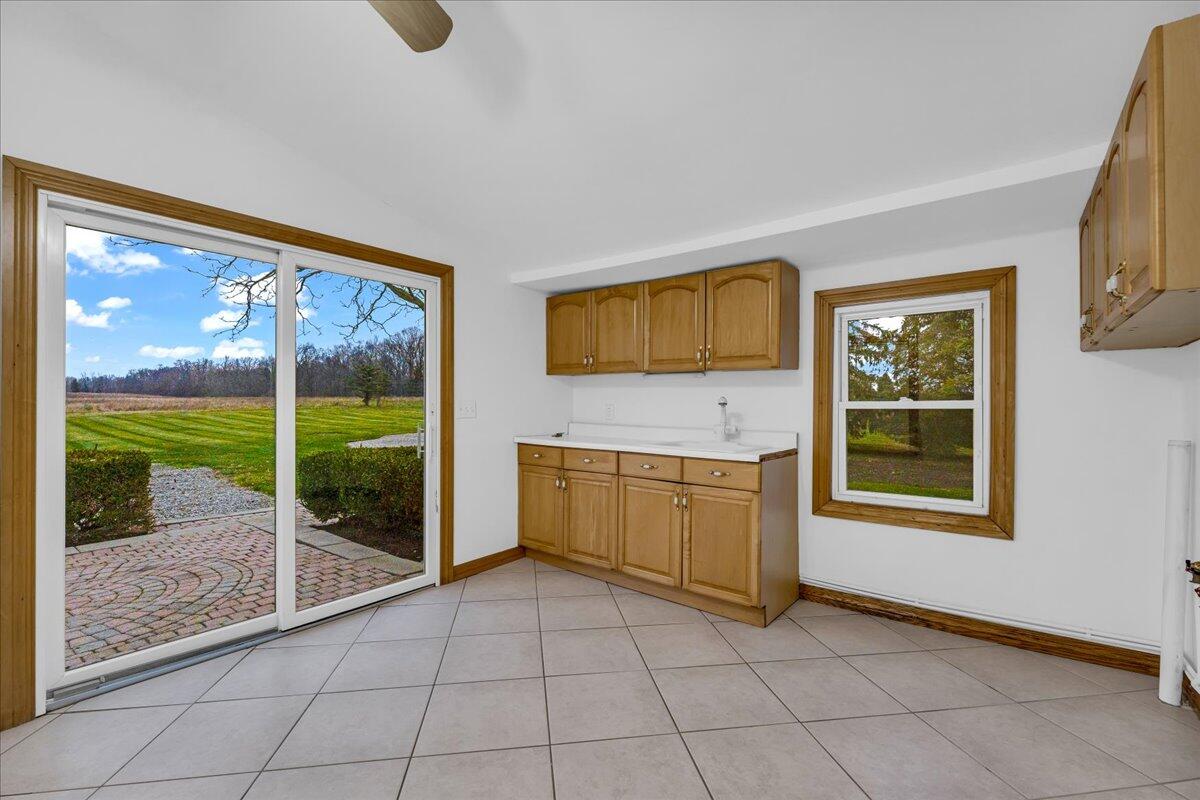 7901 7 Mile Road Property Photo 20