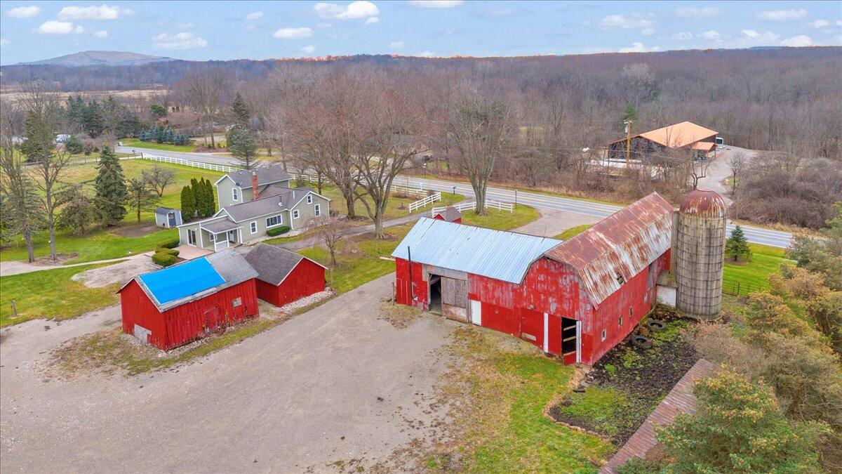 7901 7 Mile Road Property Photo 43
