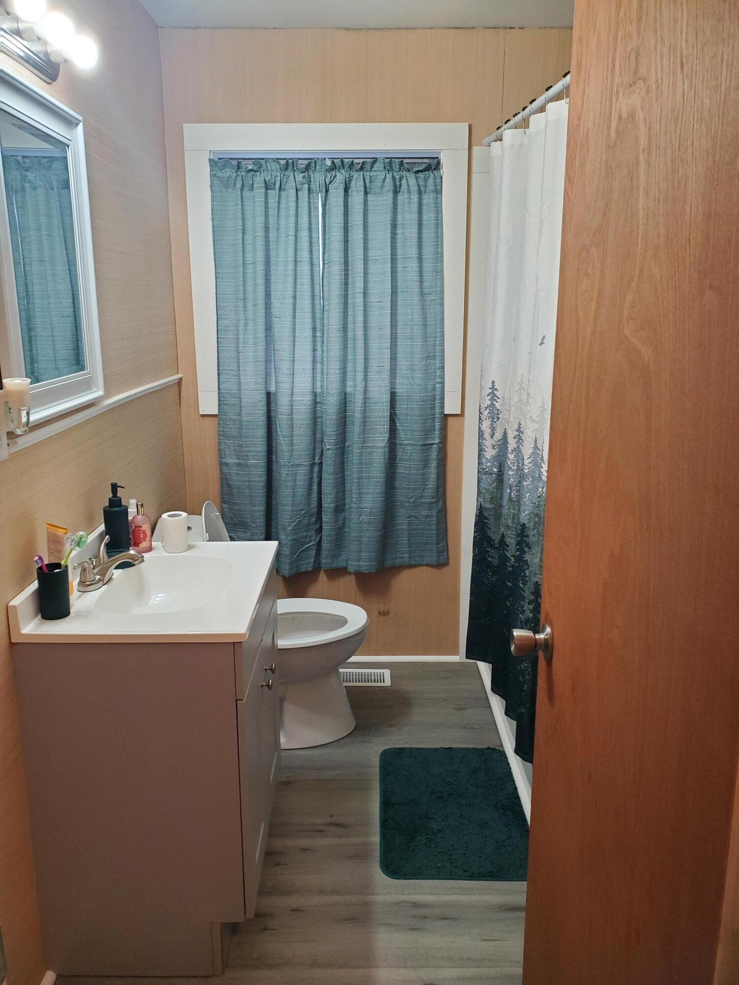 2462 Lawrence Drive Property Photo 9