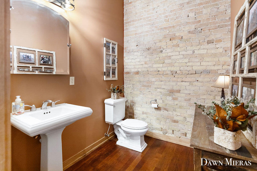 51 Monroe Center Street Nw, 206 Property Photo 8