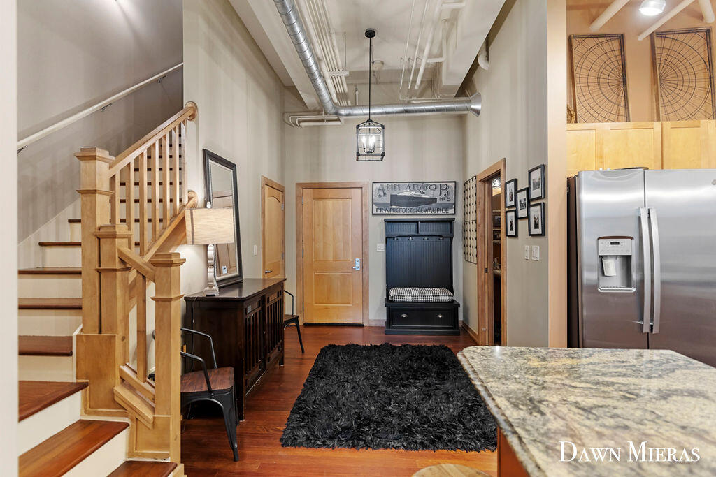 51 Monroe Center Street Nw, 206 Property Photo 11