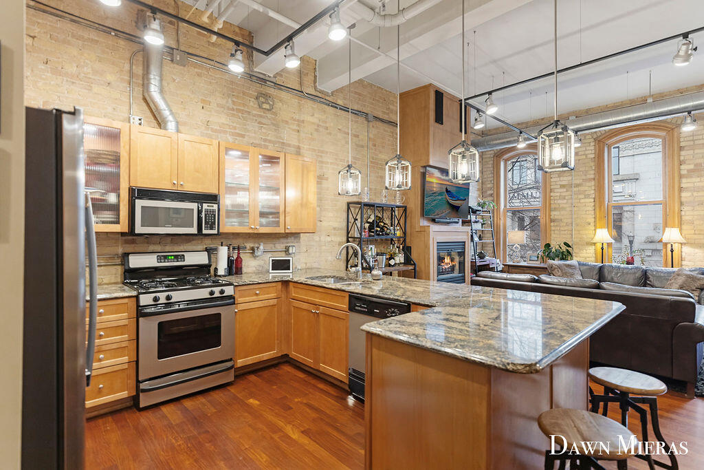 51 Monroe Center Street Nw, 206 Property Photo 12