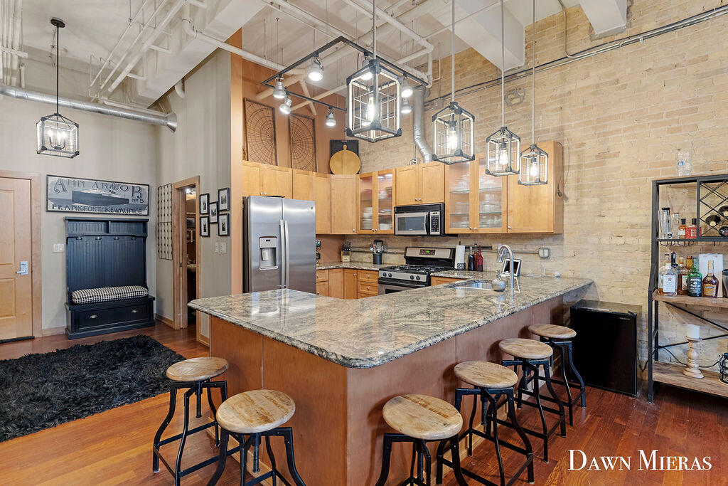 51 Monroe Center Street Nw, 206 Property Photo 13