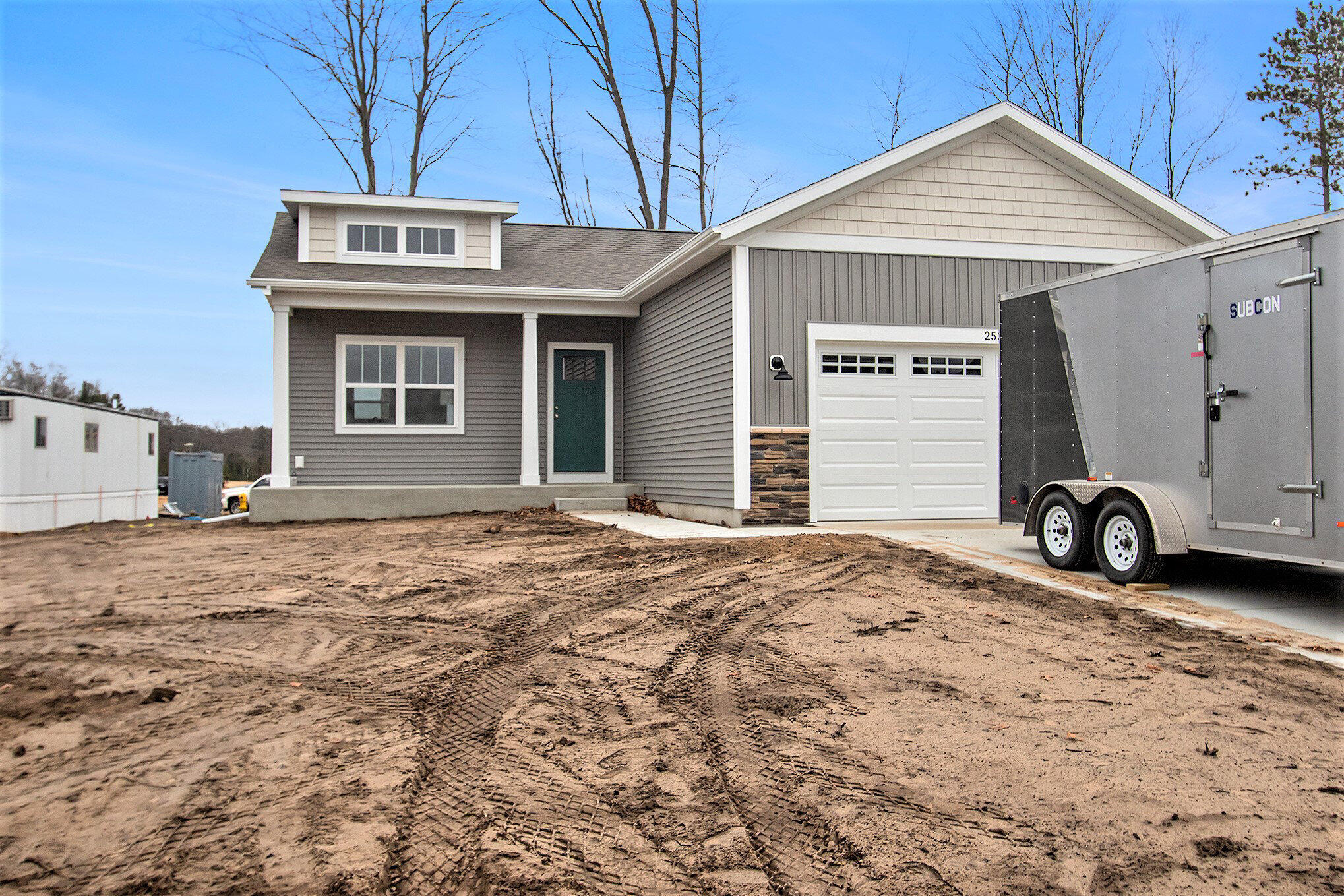 2537 Hawk Drive Property Photo 1