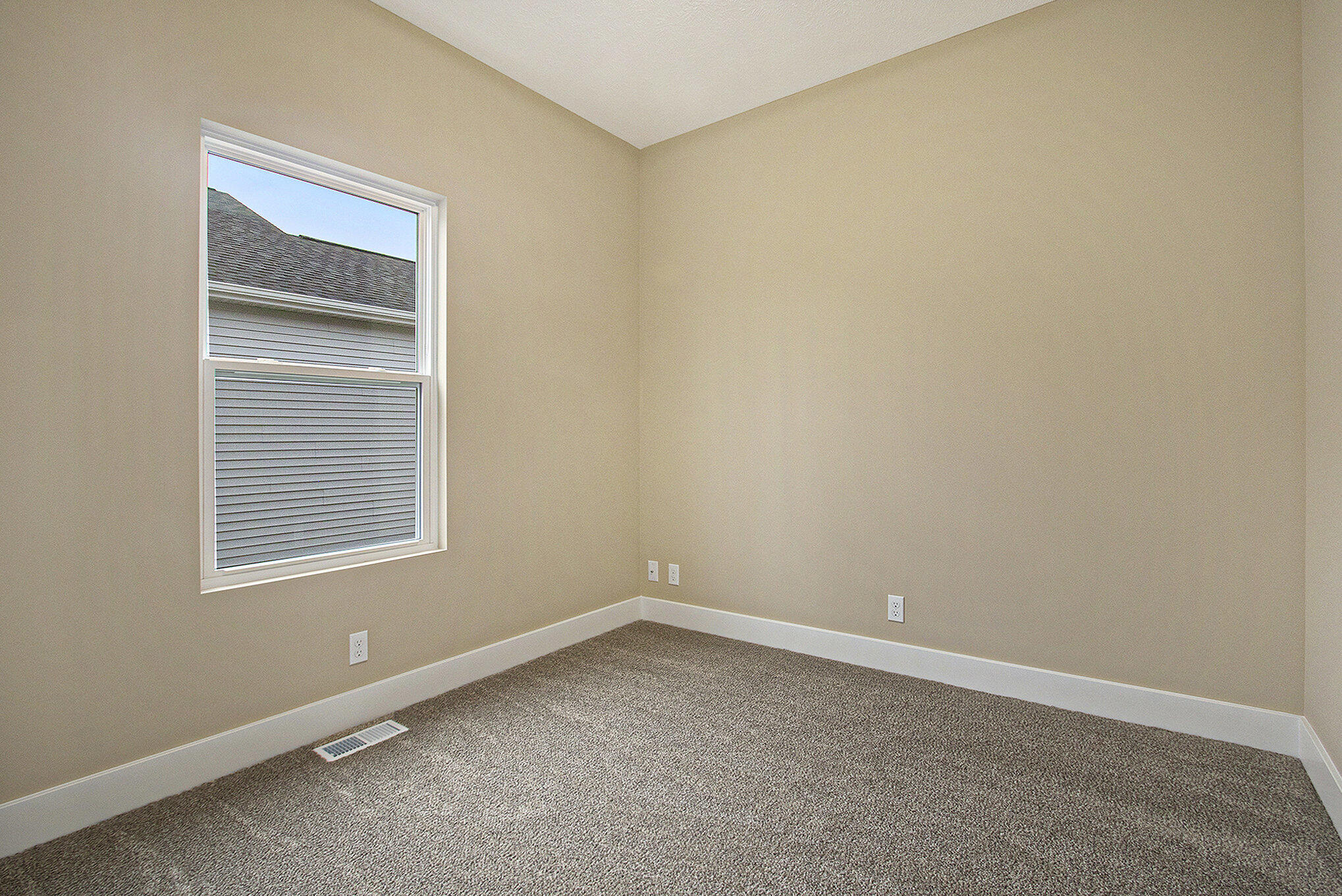 2537 Hawk Drive Property Photo 13