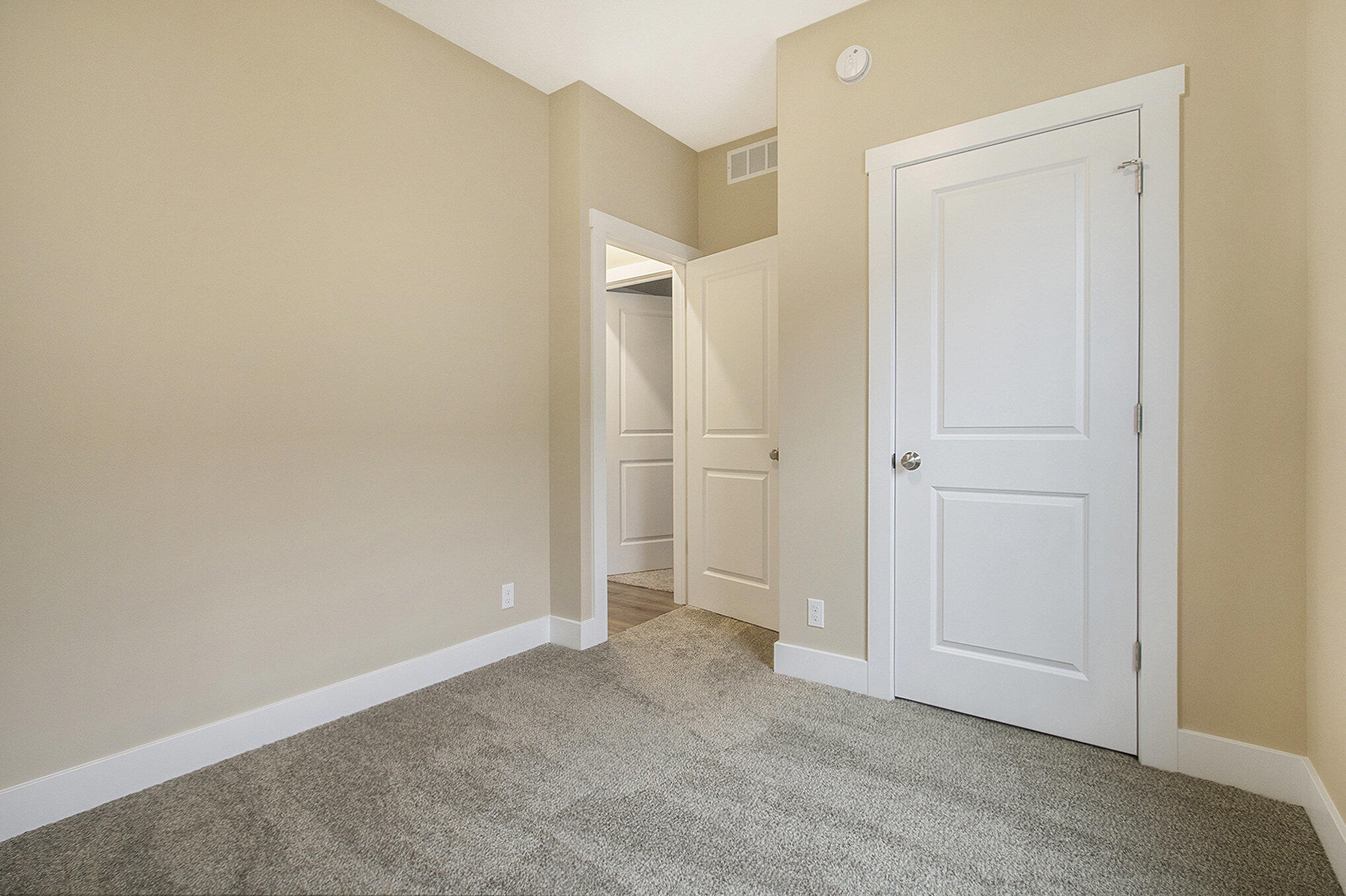 2537 Hawk Drive Property Photo 14