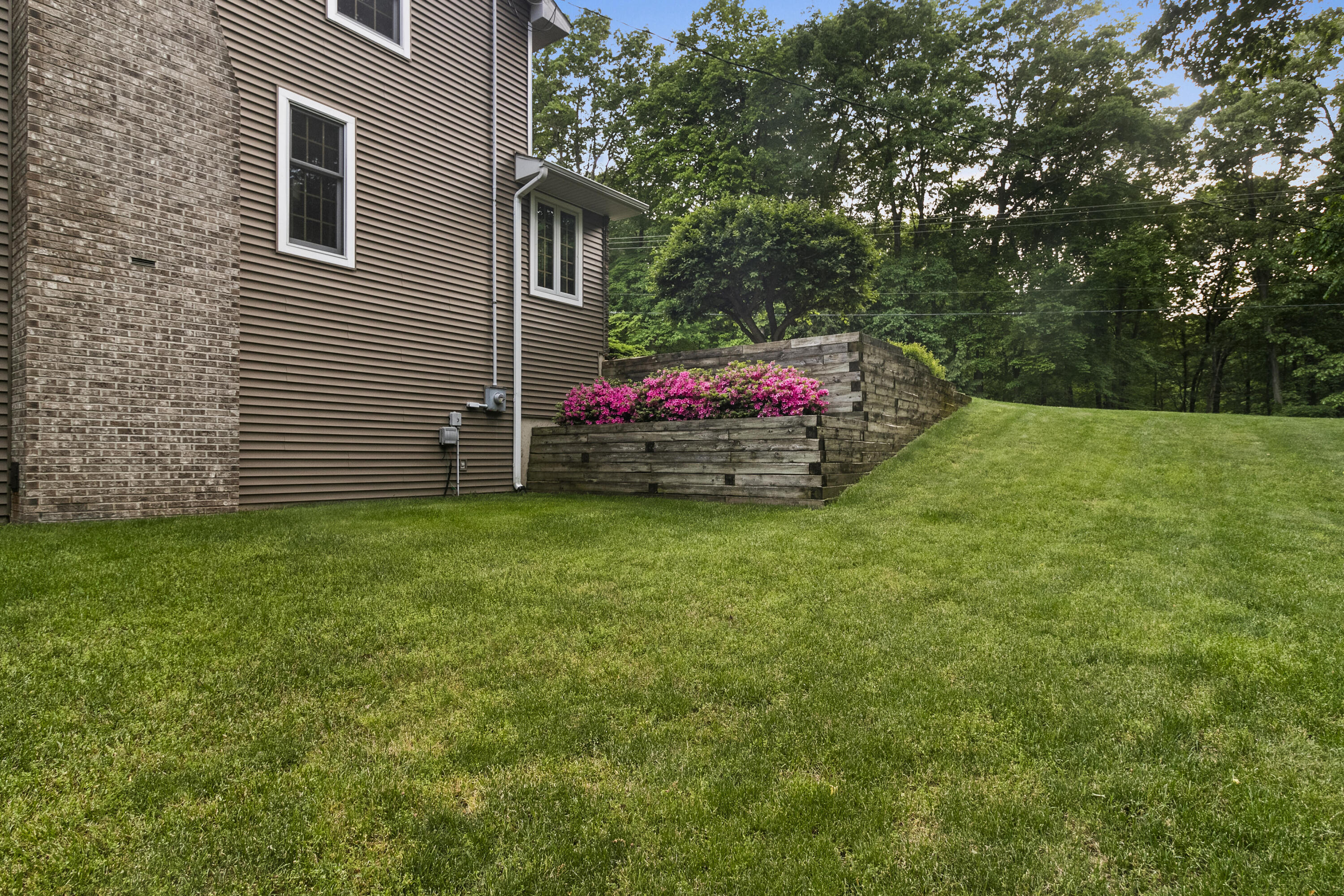 6454 N 6th Street Property Photo 3
