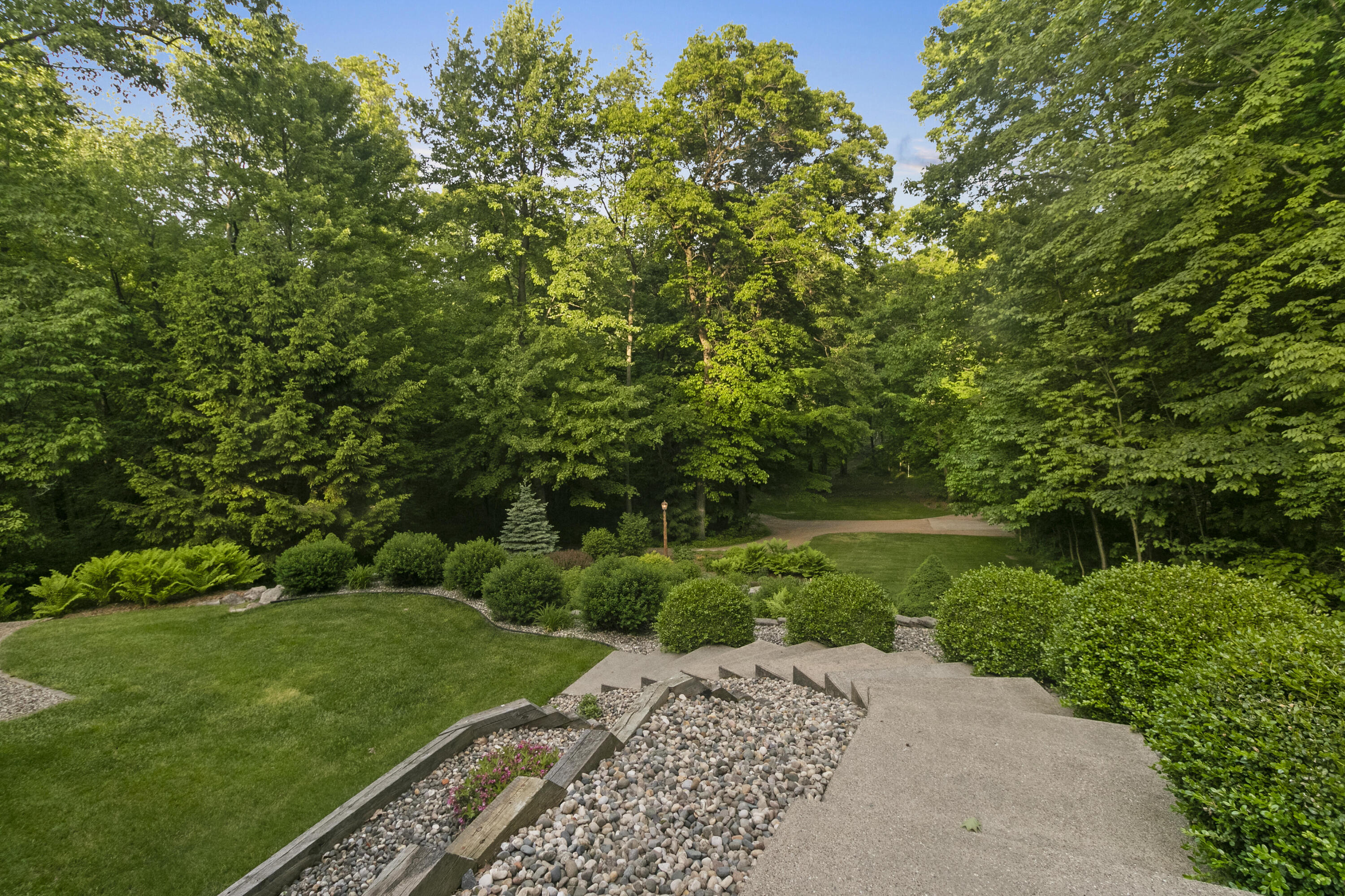 6454 N 6th Street Property Photo 5