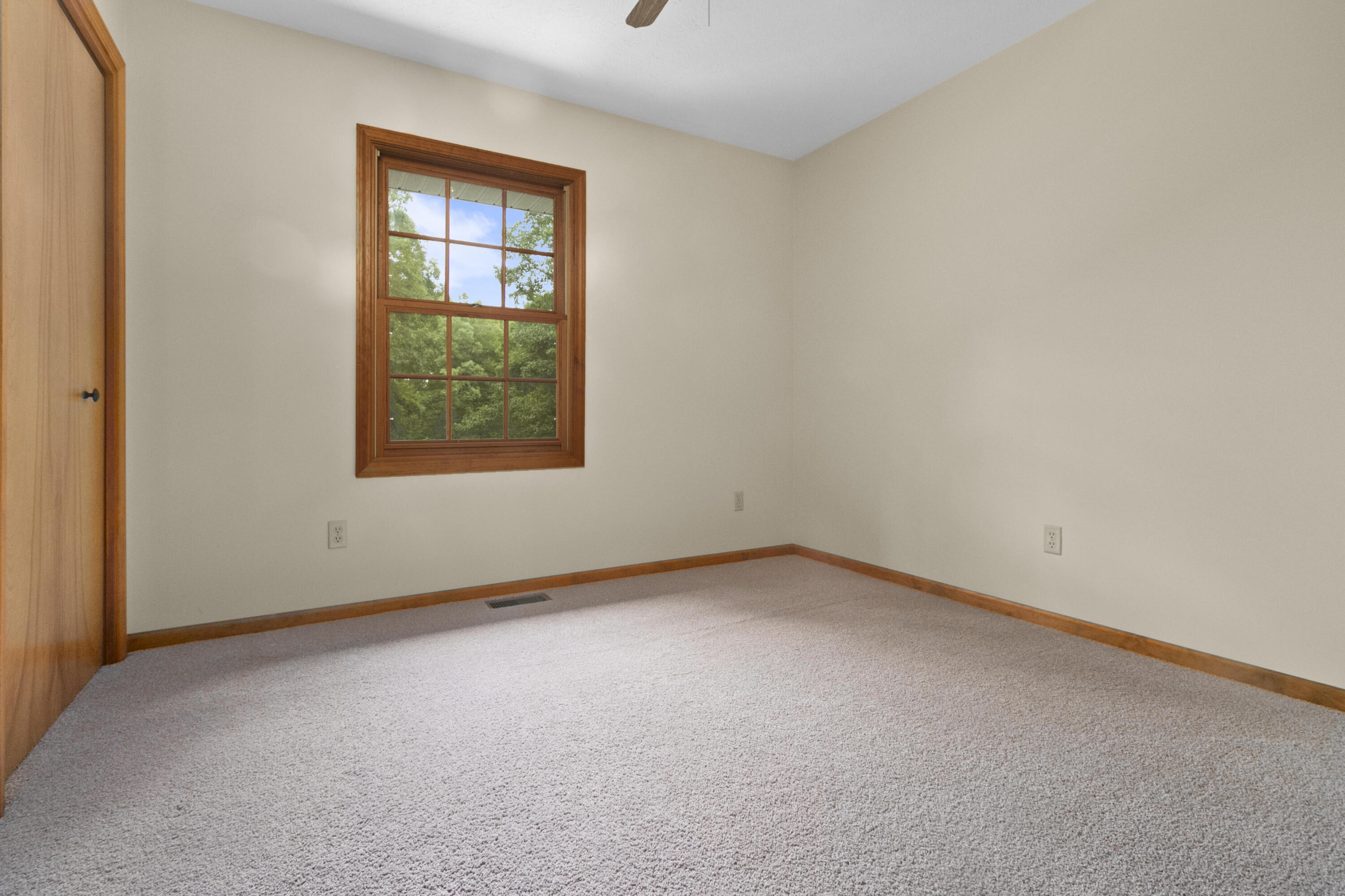 6454 N 6th Street Property Photo 31