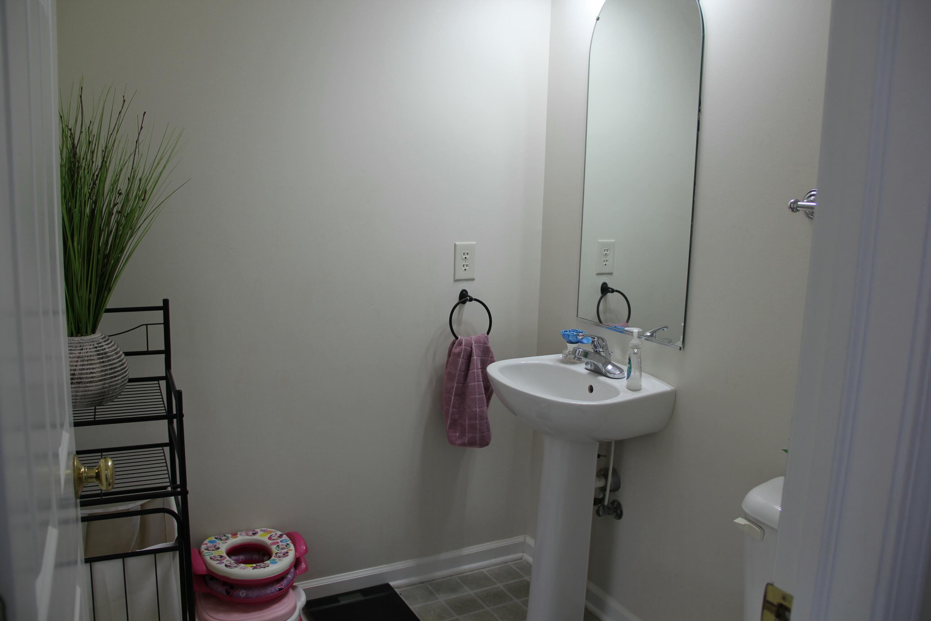 57580 Nishnabe Myewen Street Property Photo 5