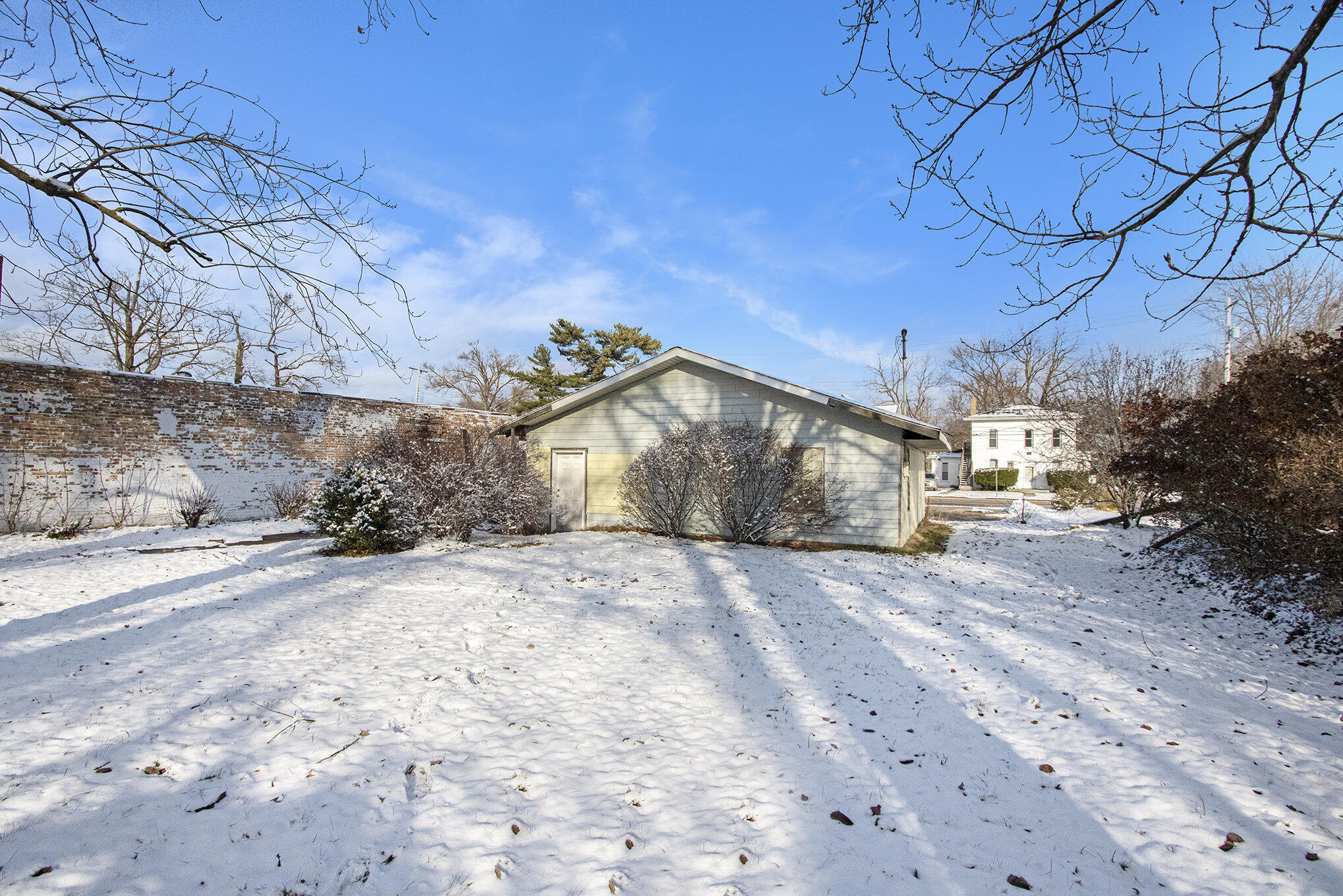 366 Pipestone Street Property Photo 11