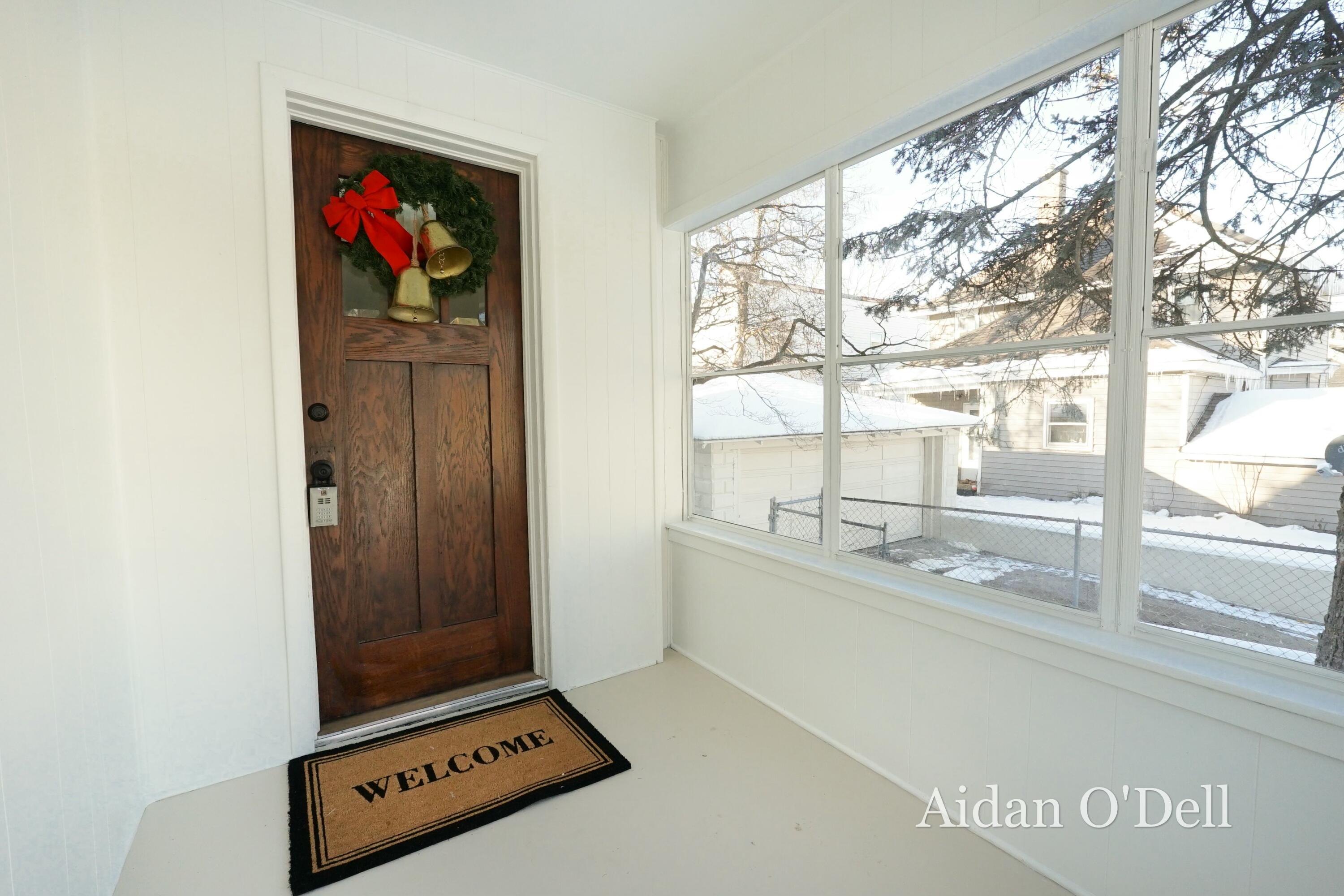 841 College Avenue Se Property Photo 3