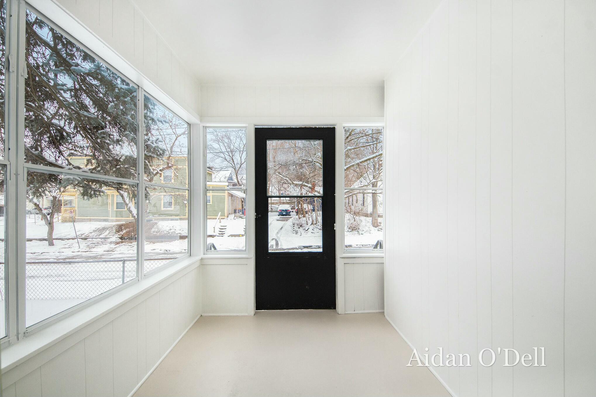 841 College Avenue Se Property Photo 26