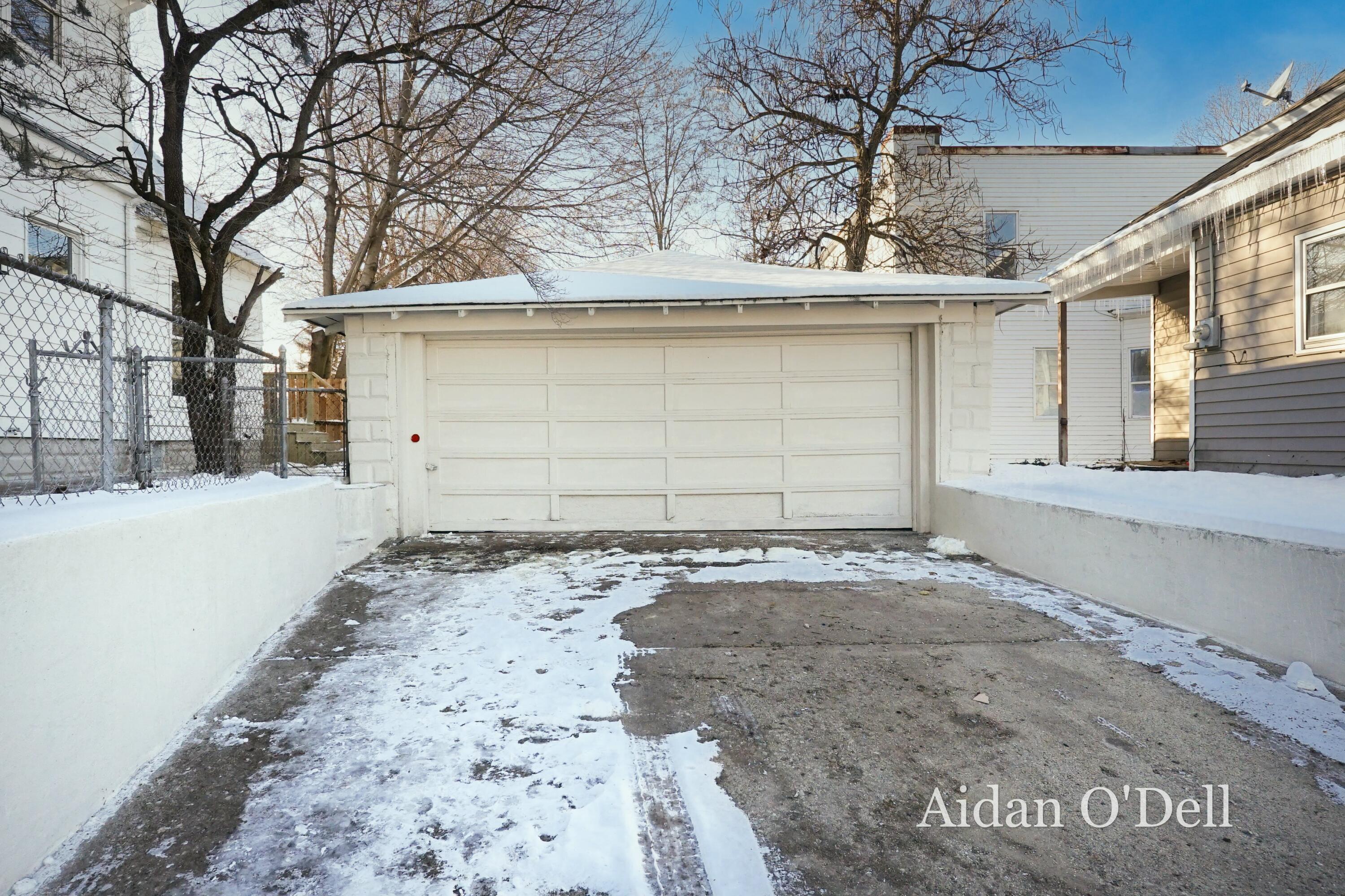 841 College Avenue Se Property Photo 28