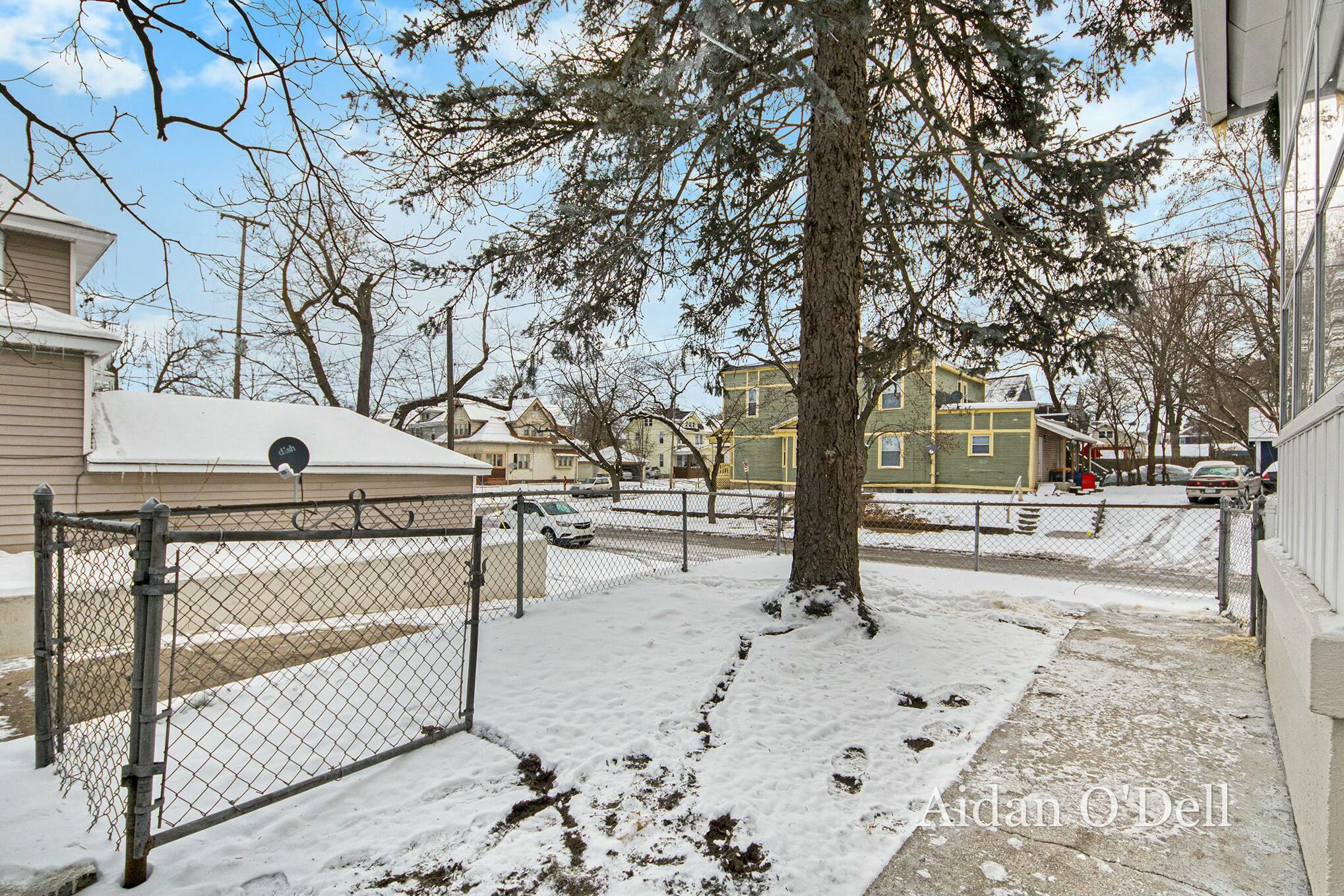 841 College Avenue Se Property Photo 29