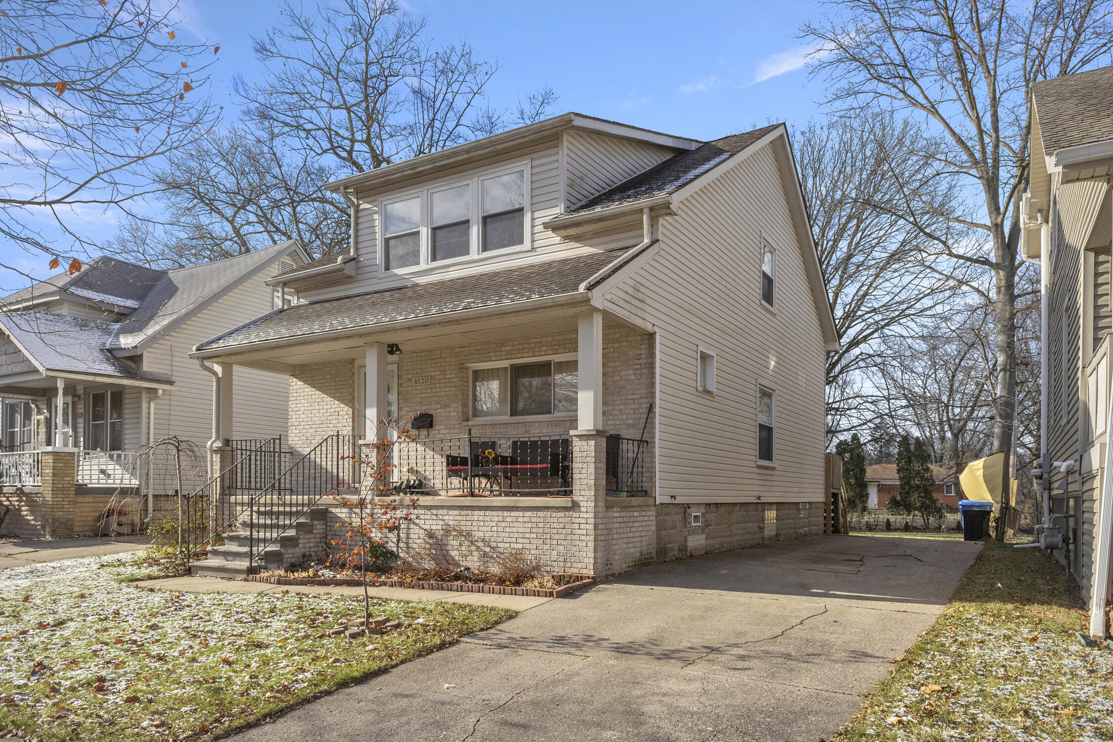 4120 Huron Street Property Photo 2