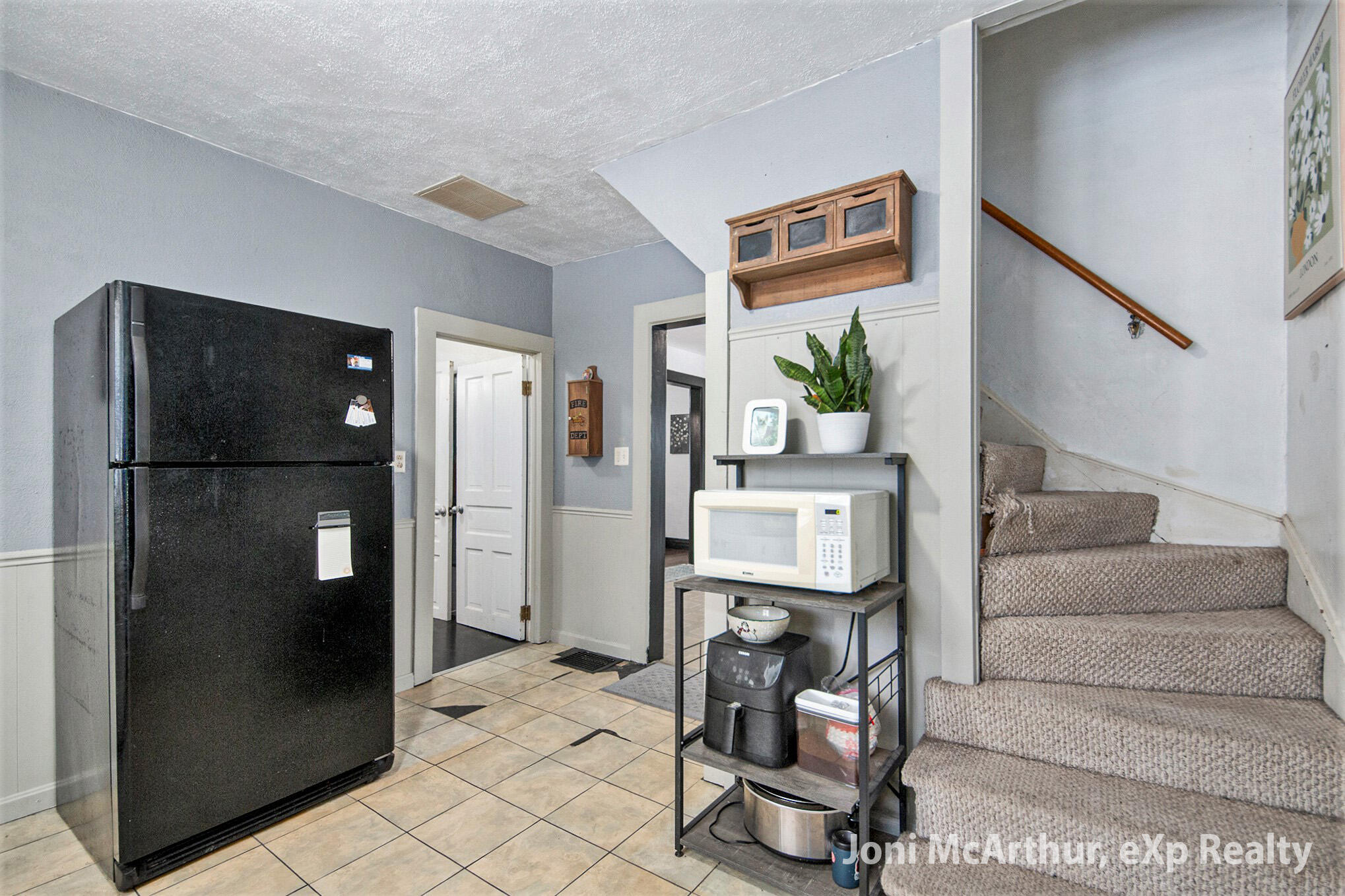 713 W Cass Street Property Photo 5