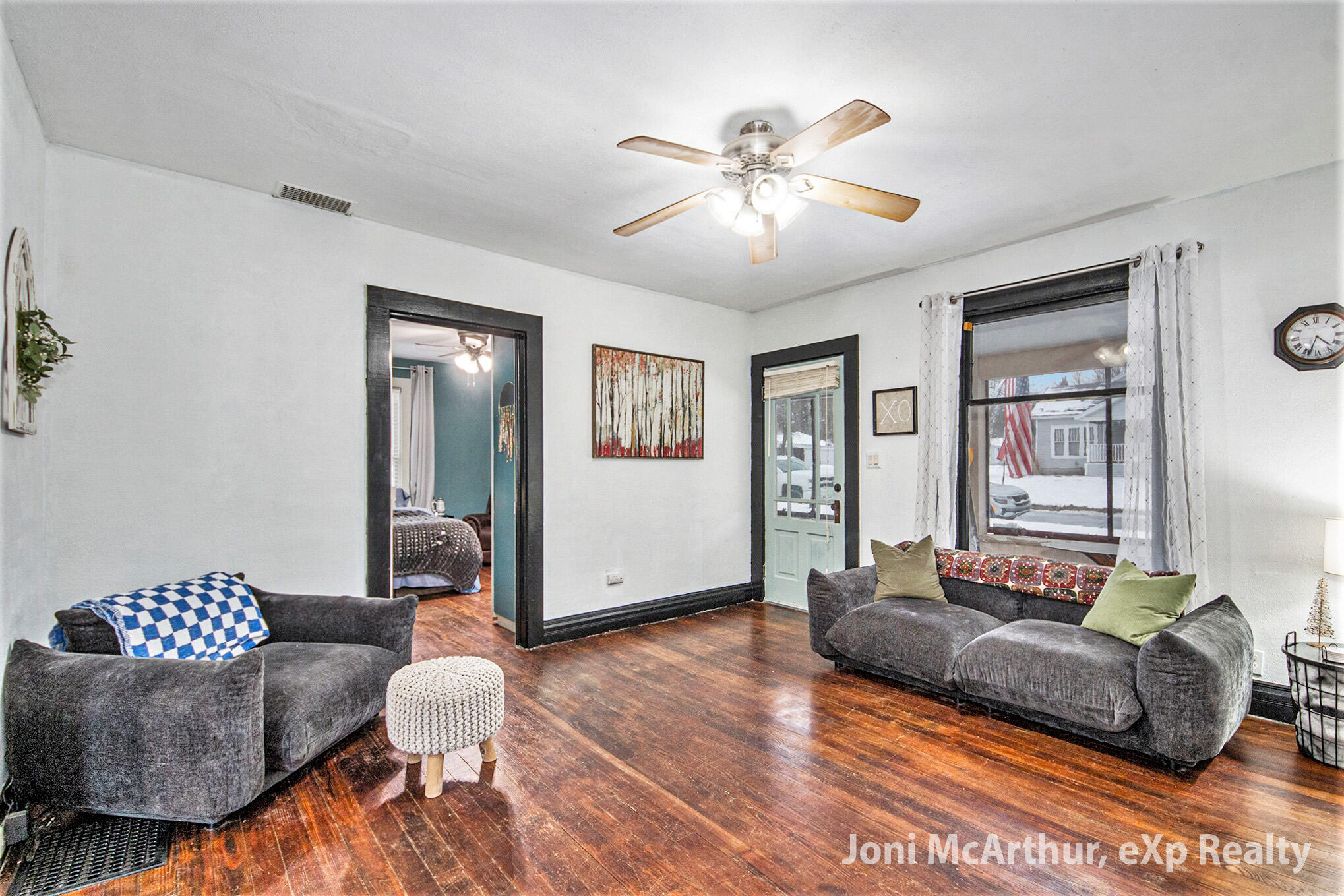 713 W Cass Street Property Photo 9