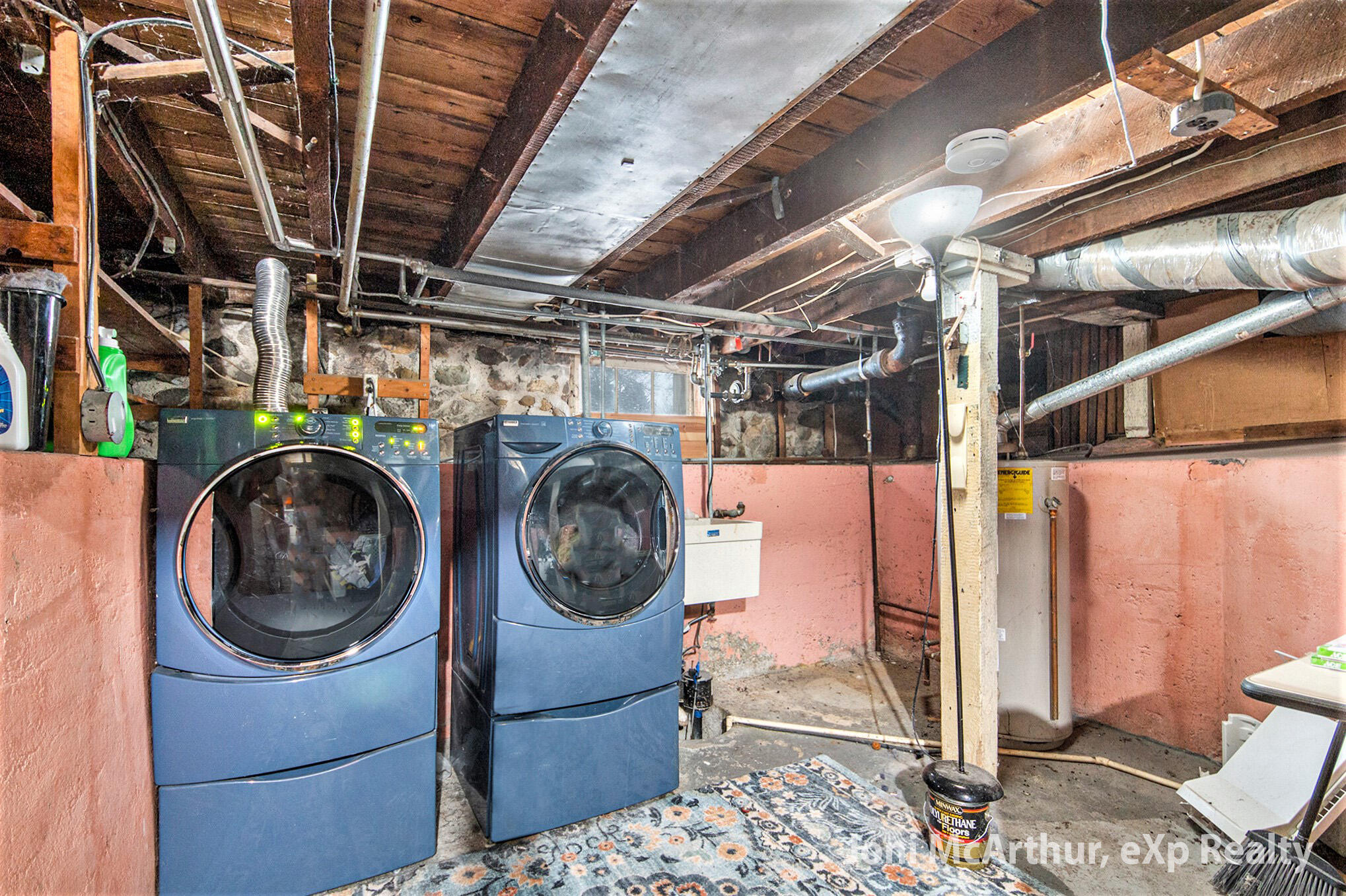 713 W Cass Street Property Photo 14