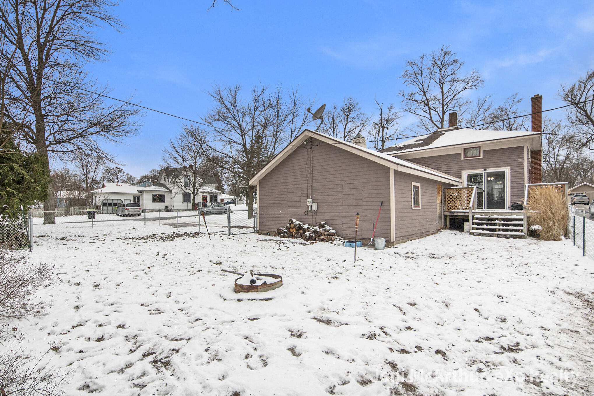 713 W Cass Street Property Photo 16
