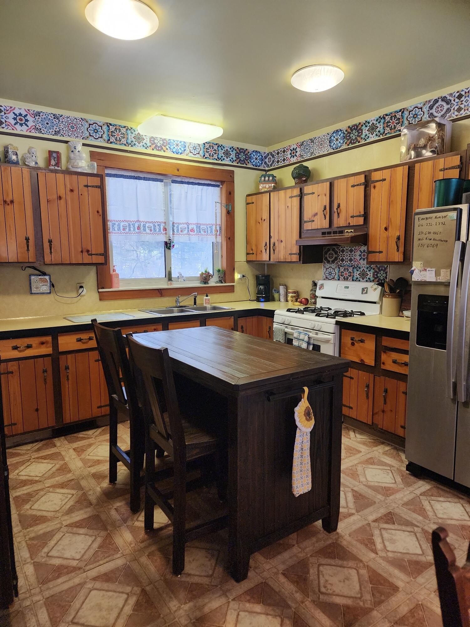 706 W Pontaluna Road Property Photo 9